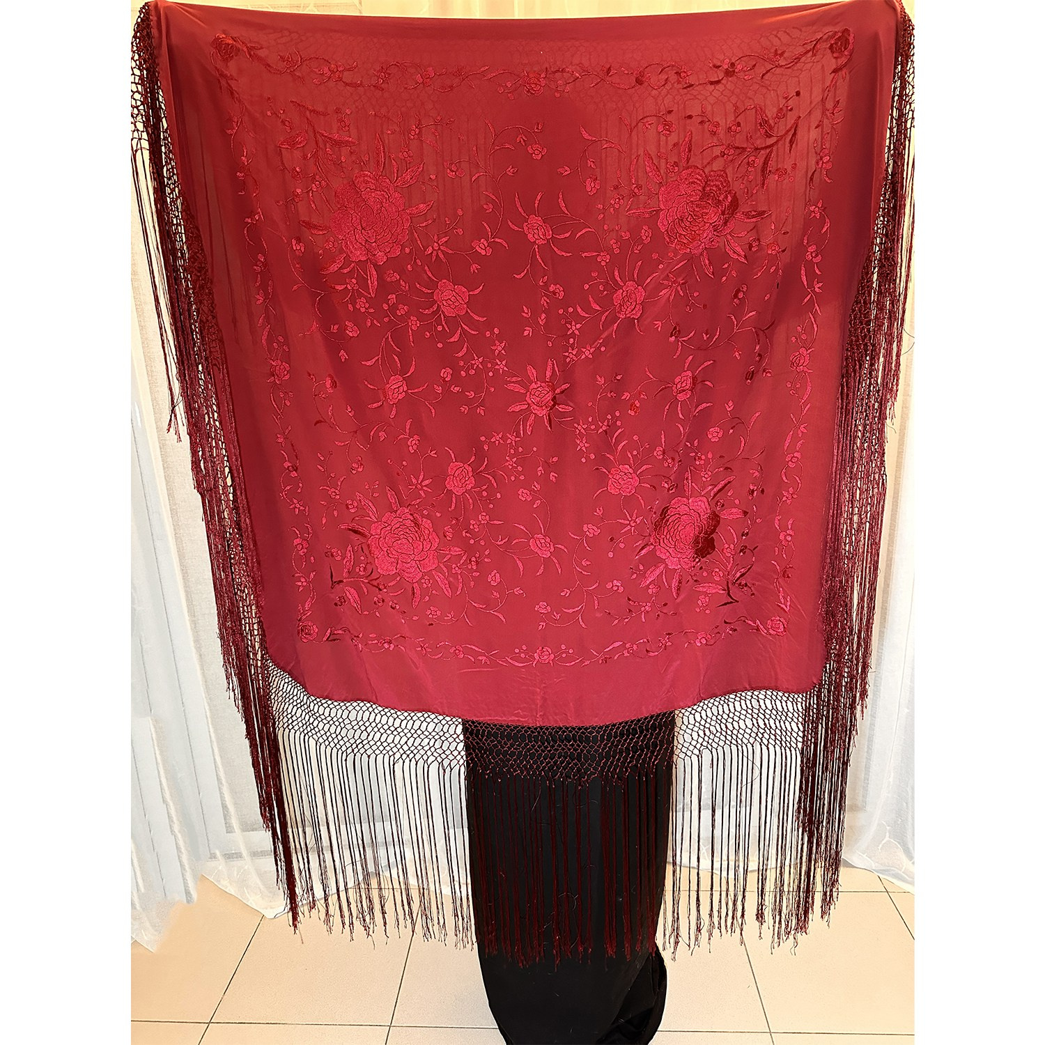 Clothing and Accessories. Современнные и актикварные украшения в Барселоне, Москве и Санкт-Петербурге