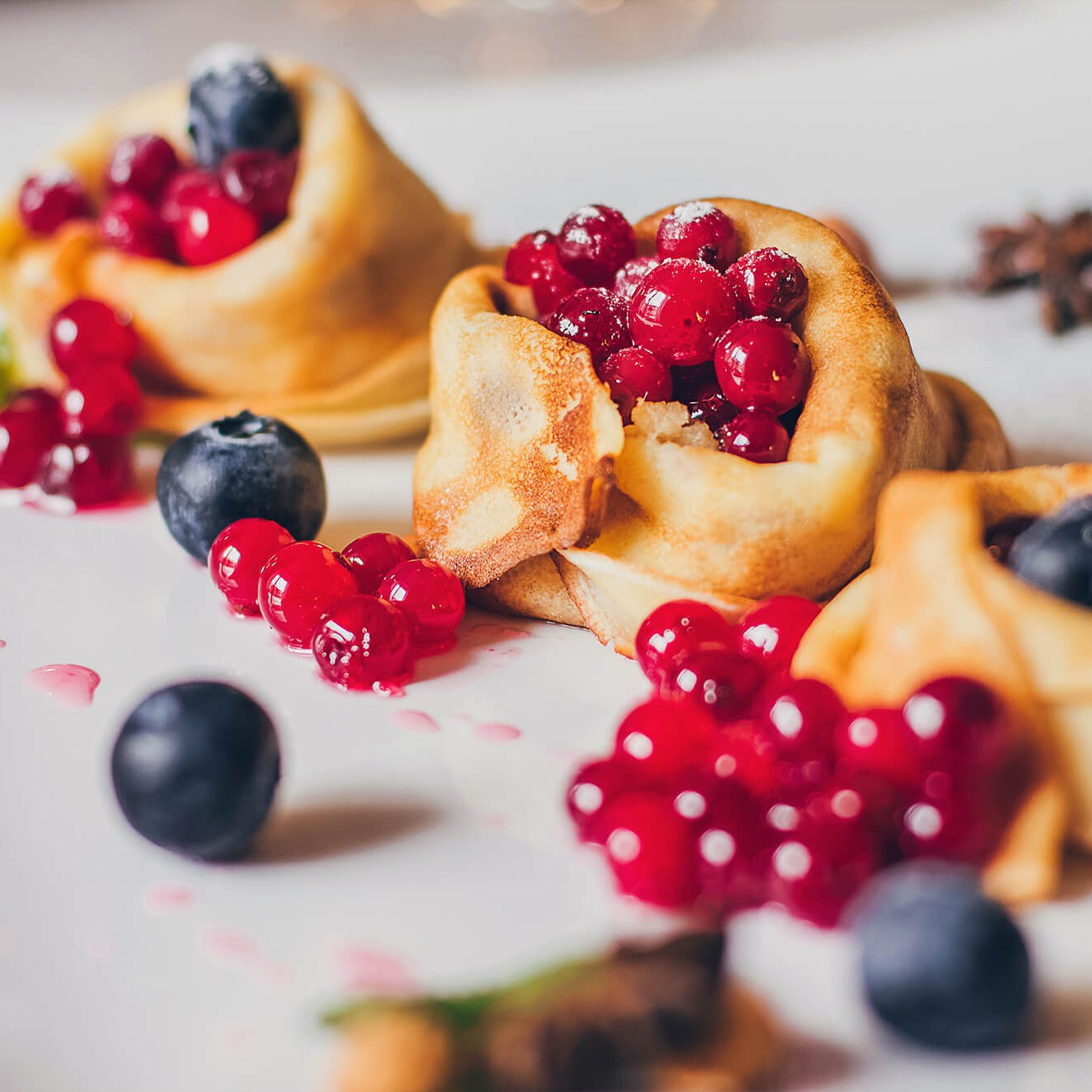 Sunset dining experience in Melbourne, featuring warm golden hour lighting and vibrant food presentation.