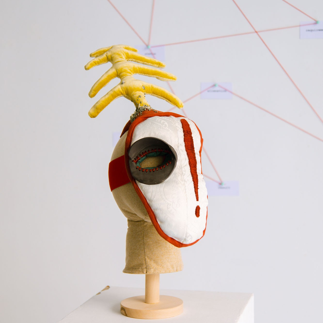 NON ACQUAINTANCE / 2021-2024. Daria Goncharova / Conceptual artist