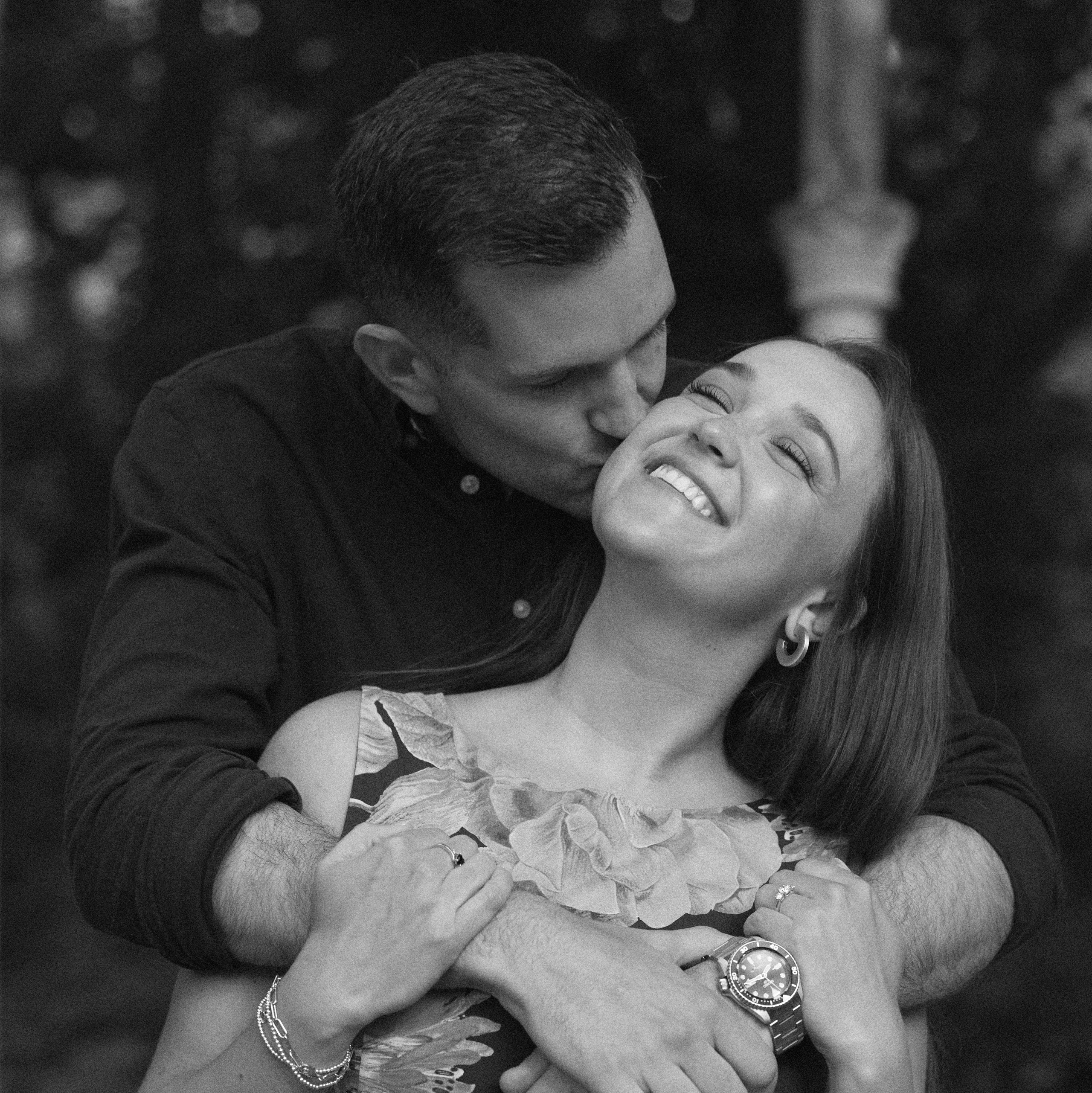 A Romantic Surprise Proposal at Columbus Park of Roses | Columbus Proposal Photographer. Kovyphoto
