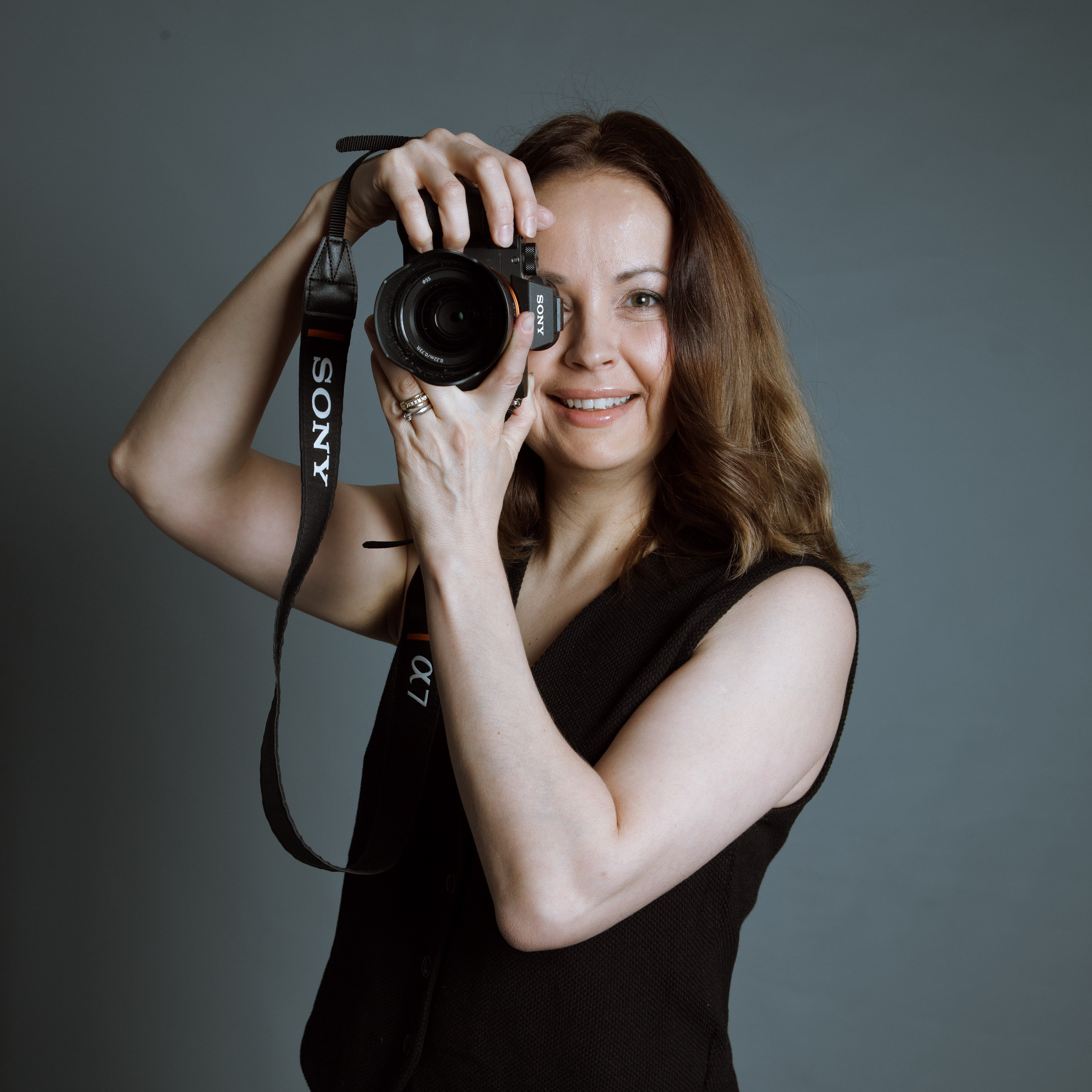 Contact. Family photographer in Helsinki, Victoria Guadagno