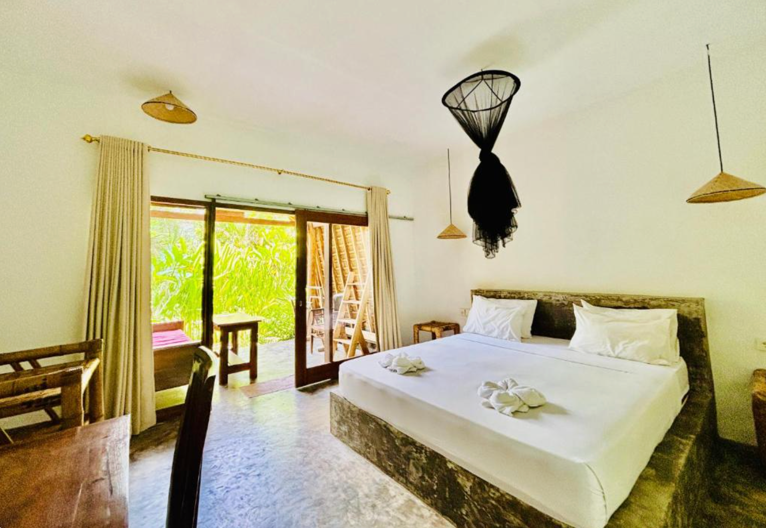 May 2 — 5 Sumbawa Whale Shark Tour via Lombok. Individual and couple Photographer in Bali — Bali Dream Photo