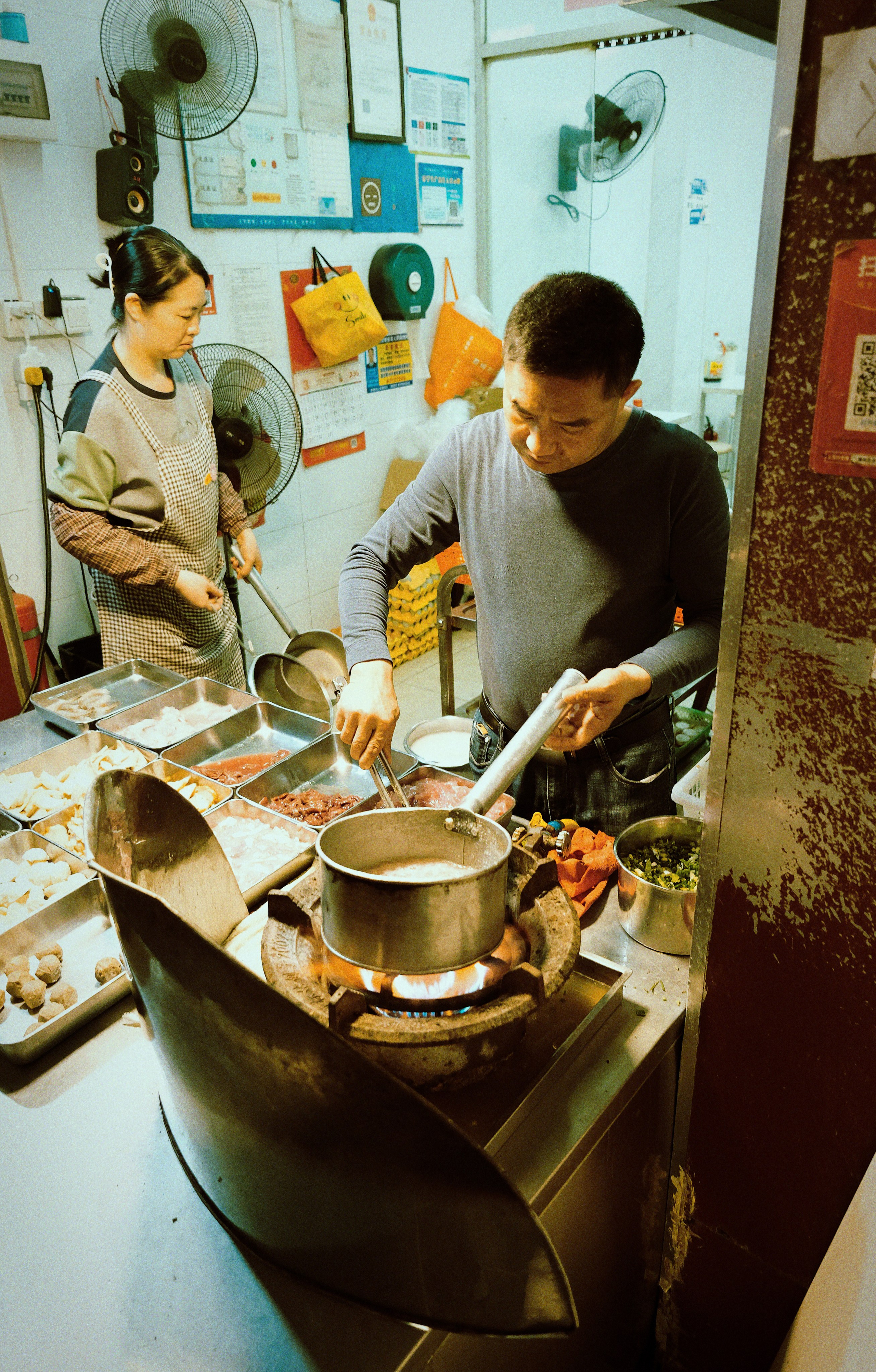 Candid Street Photography in Guangzhou | China 🇨🇳. 中国街头摄影 | The Streets of China Through My Eyes | 深圳