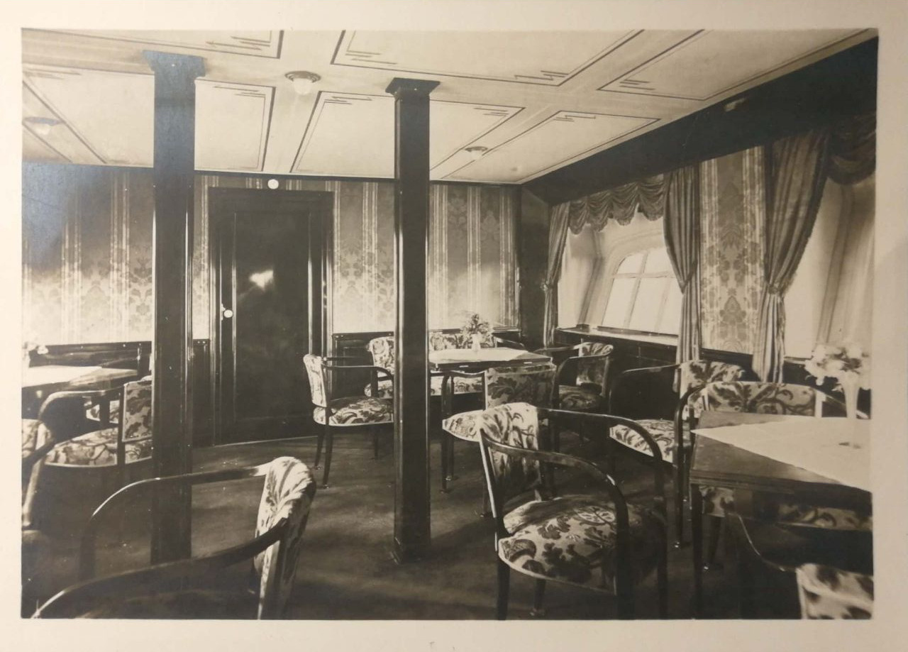 Старинная открытка: дирижабль «Граф Цеппелин» и авиационная история. Фотограф, коллекционер винтажных открыток и создатель историй на пересечении прошлого и личного. Ирина Дайнакова