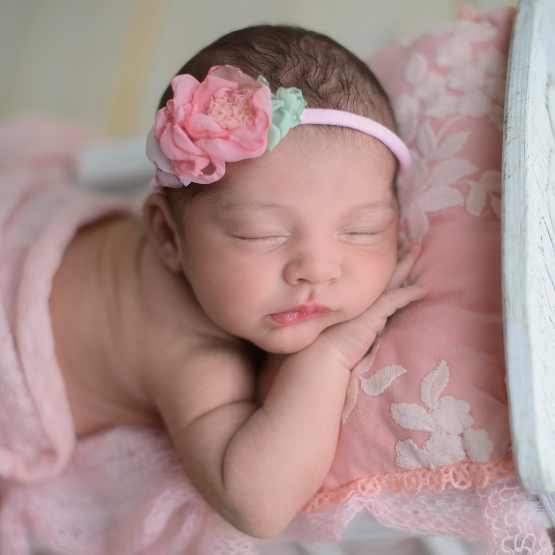 What is a good time to make newborn pictures?. Family photographer in Roseville, Rocklin, Folsom, Sacramento