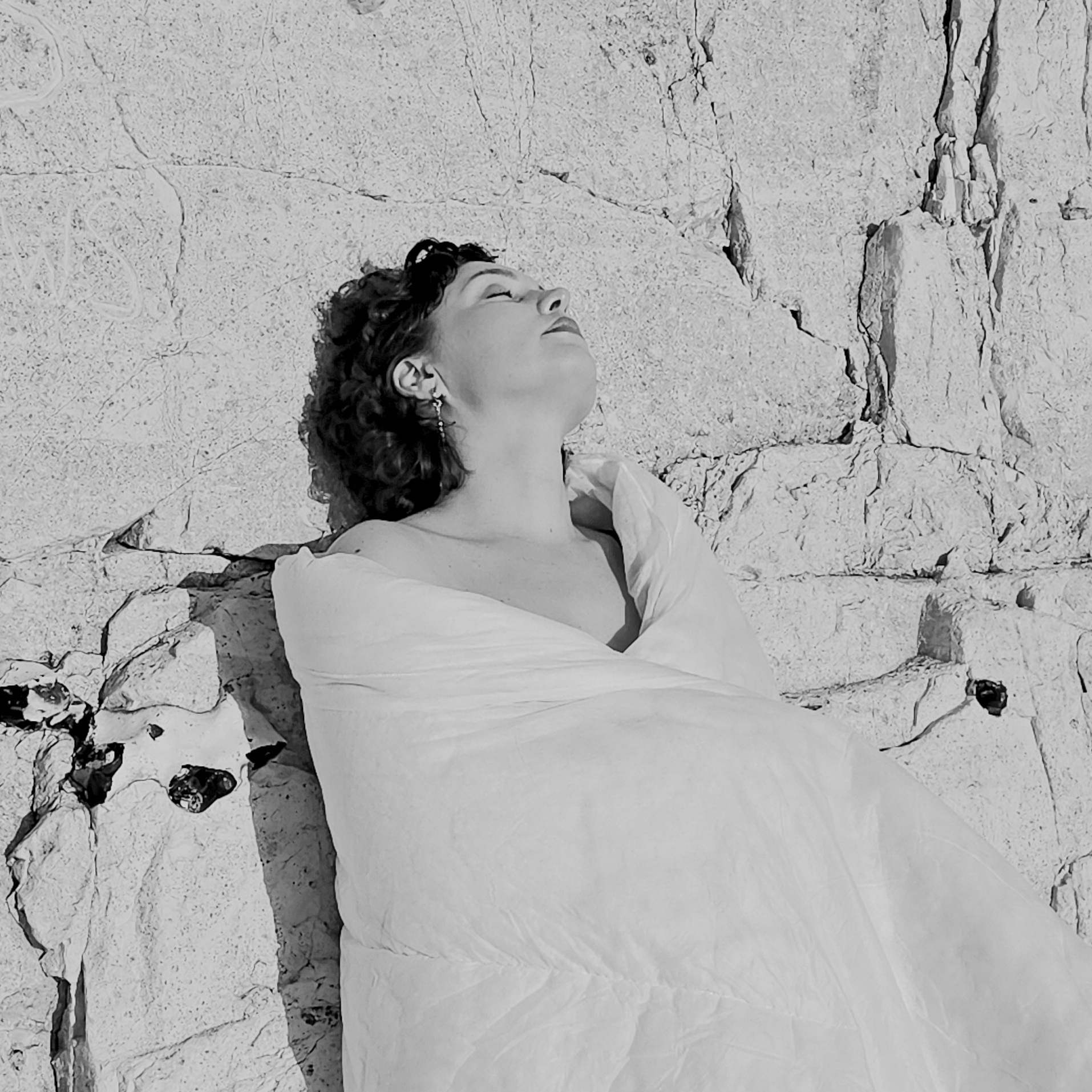 Cocooning: Wrap Yourself Session | Intimate Therapeutic Photography. Natalja Poplavska — Visual artist, Photographer, East Sussex, London