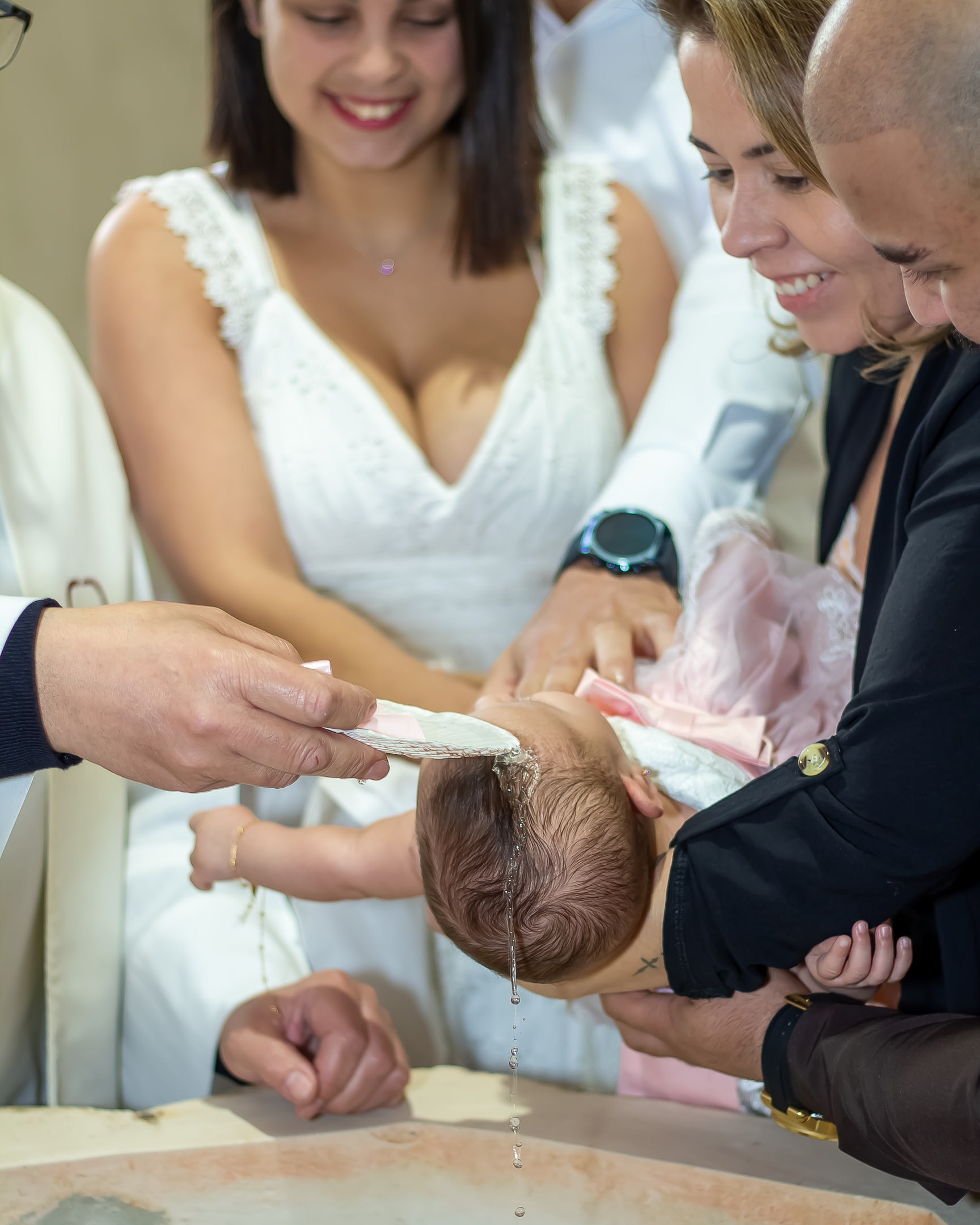 Registe o batizado do seu filho (a) em Aveiro com qualidade profissional. Cobertura completa. Agende com Peterson Visual.