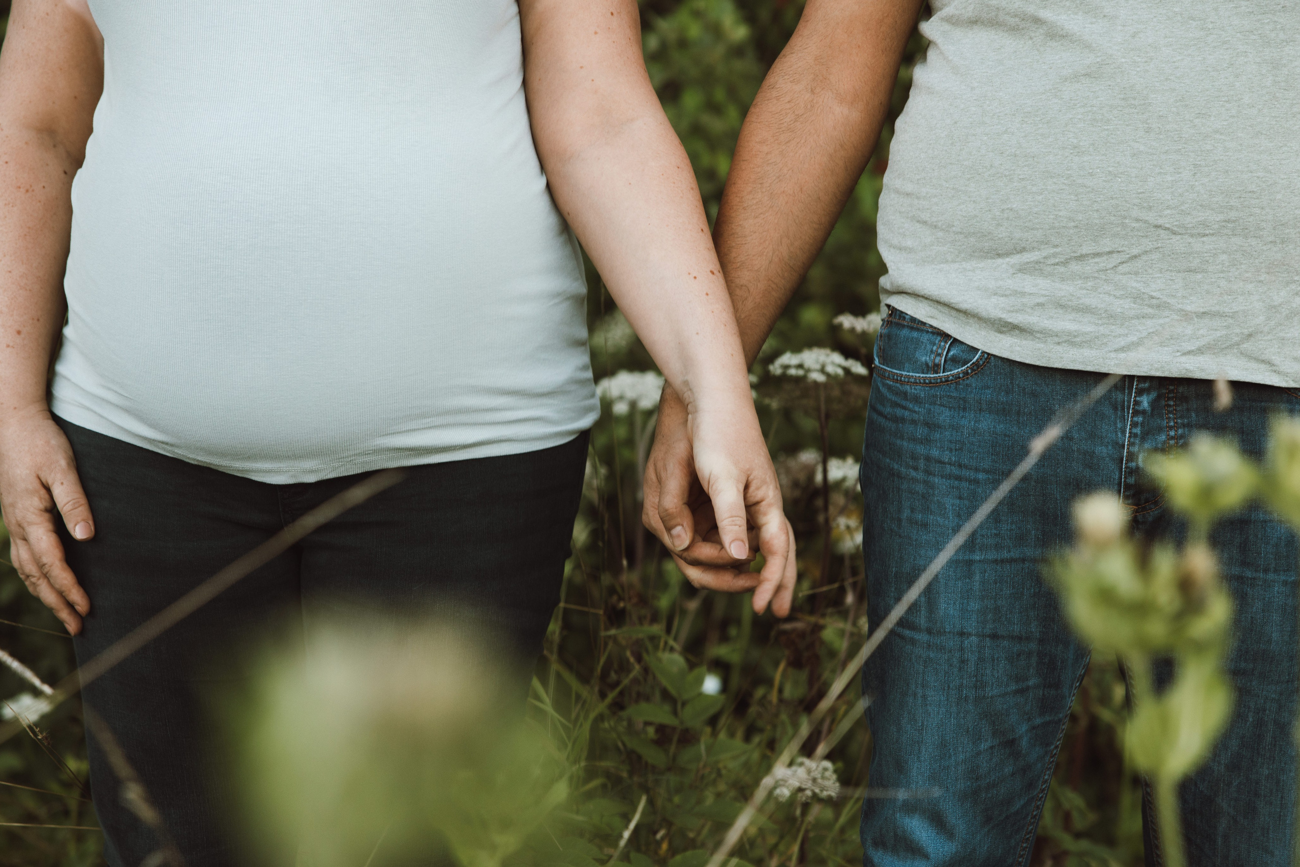 Babybauchshooting. Liebevolle, emotionale, natürliche Fotografie in Rottweil und Umgebung