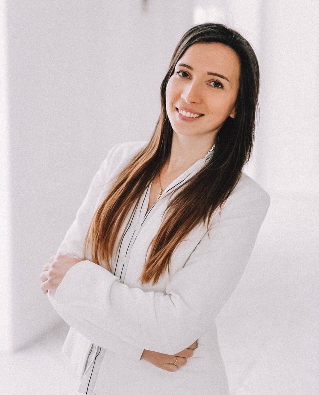 Hair & Makeup Artist Santorini. Photographer in Santorini SokoLOVE Alex| Flying Dress Santorini