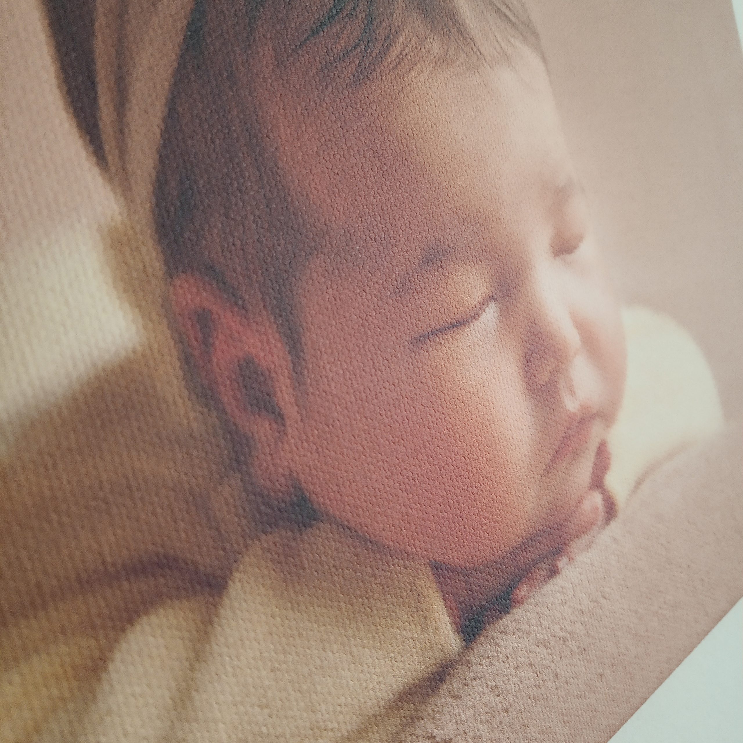 Холсти. Фотограф новонароджених діток та їх сімей в Тернополі