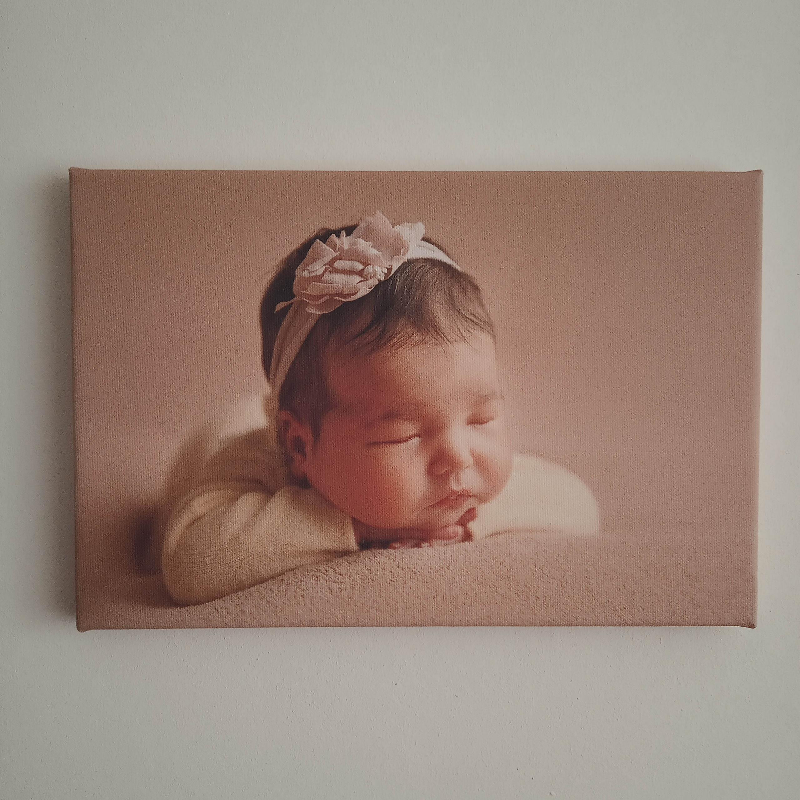 Холсти. Фотограф новонароджених діток та їх сімей в Тернополі