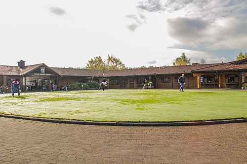 Golf Feld ca. in 4 km. vom Seepark Kirchheim Hessen