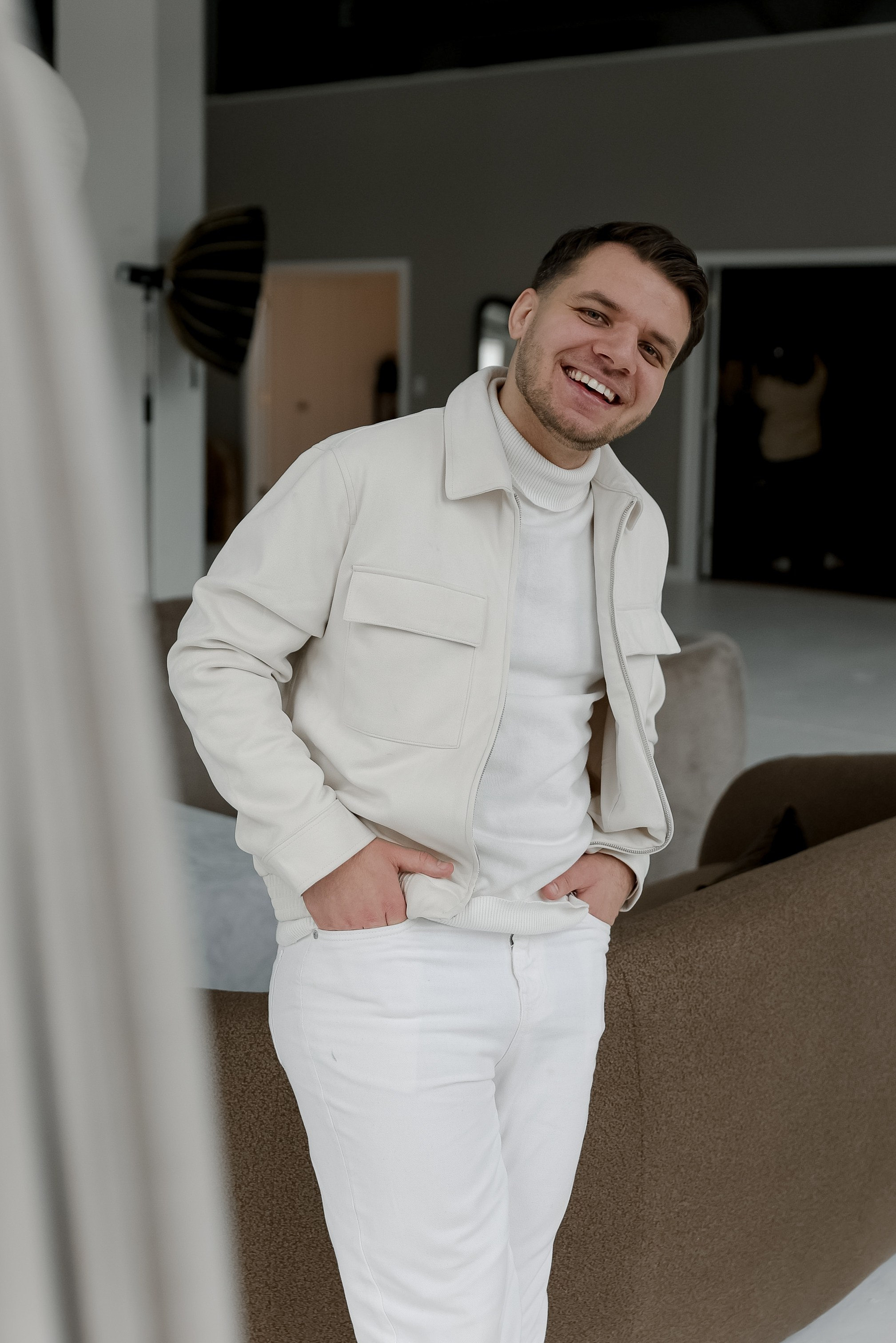 ABOUT. Svyatoslav Bogdanov — destination photographer