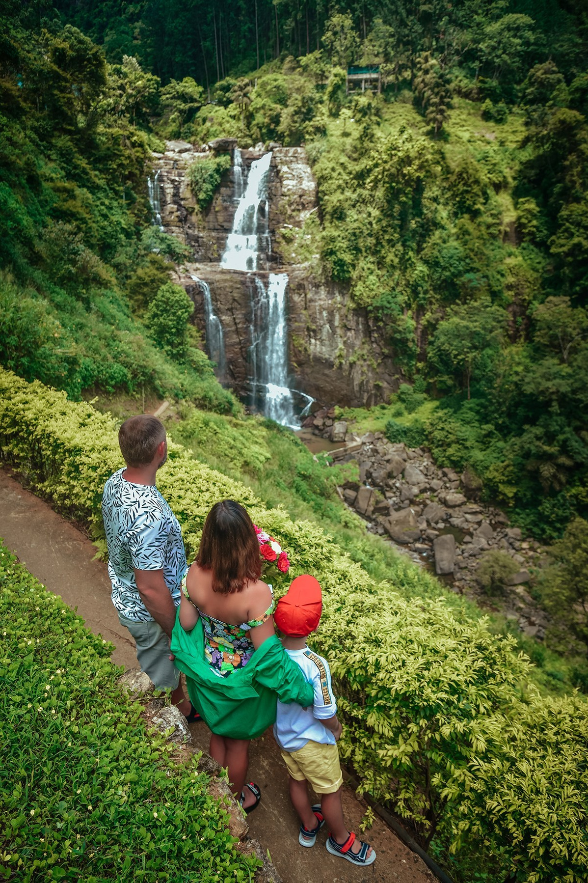 Two day tours in Sri Lanka. Moshch Destination Management pvt ltd. Photo-tours / excursions/ luxury private tours in Sri Lanka