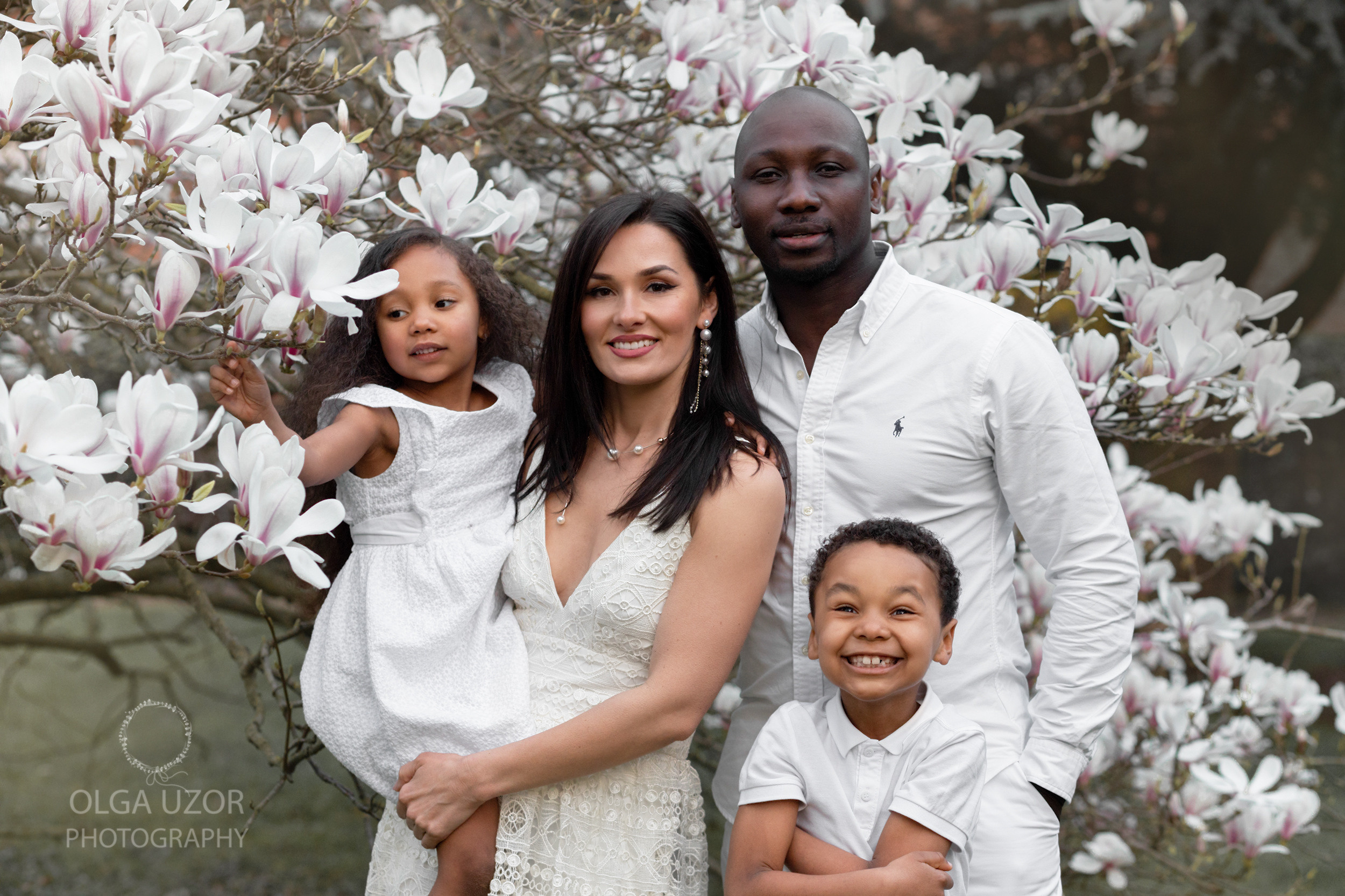 Family outdoor indoor photoshoot price London. Stevenage, Hertfordshire family and newborn photographer