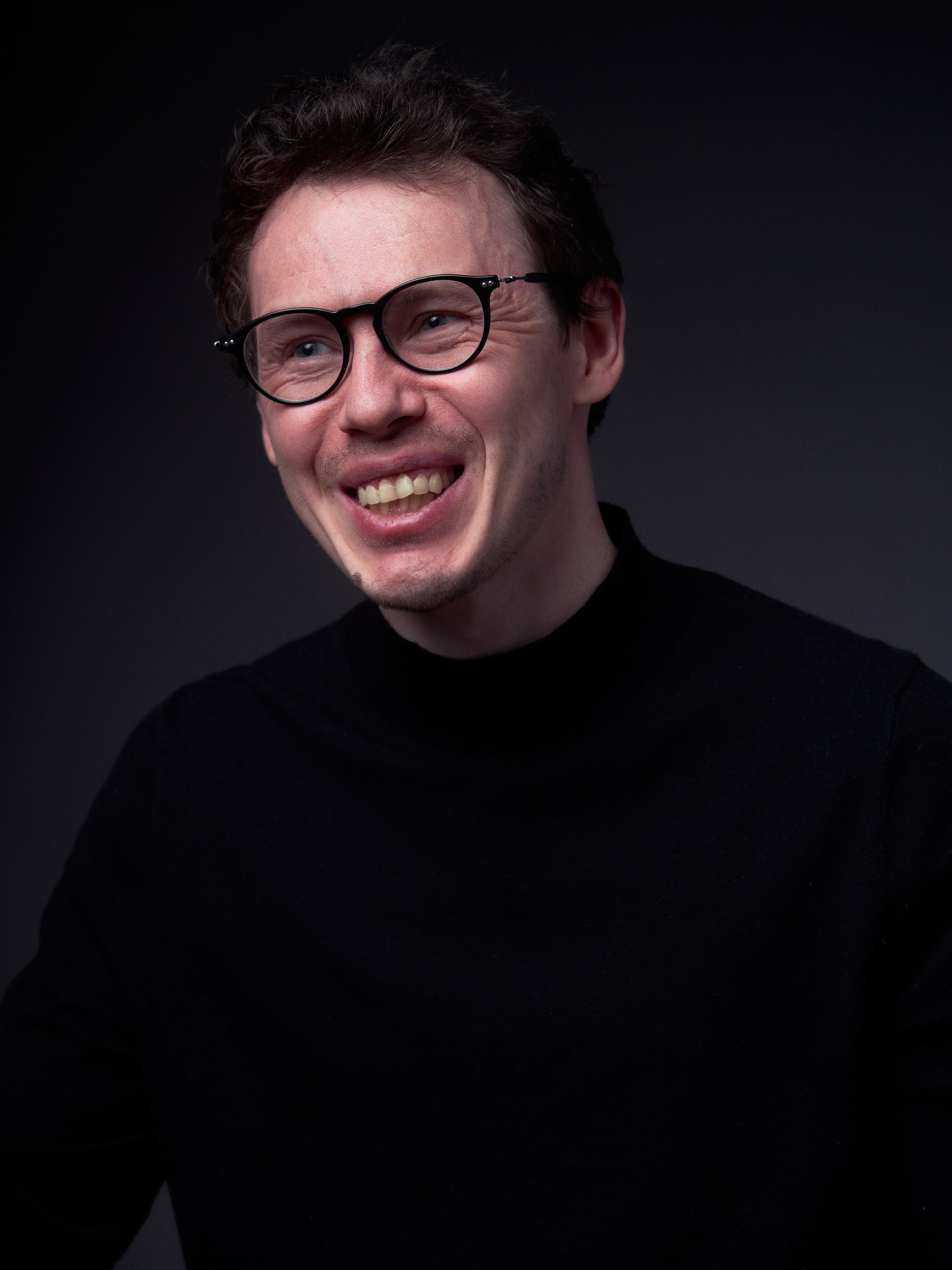 Услуги и цены. Студия коммерческого контента. Съемка предметная, на модели, видео, инфографика