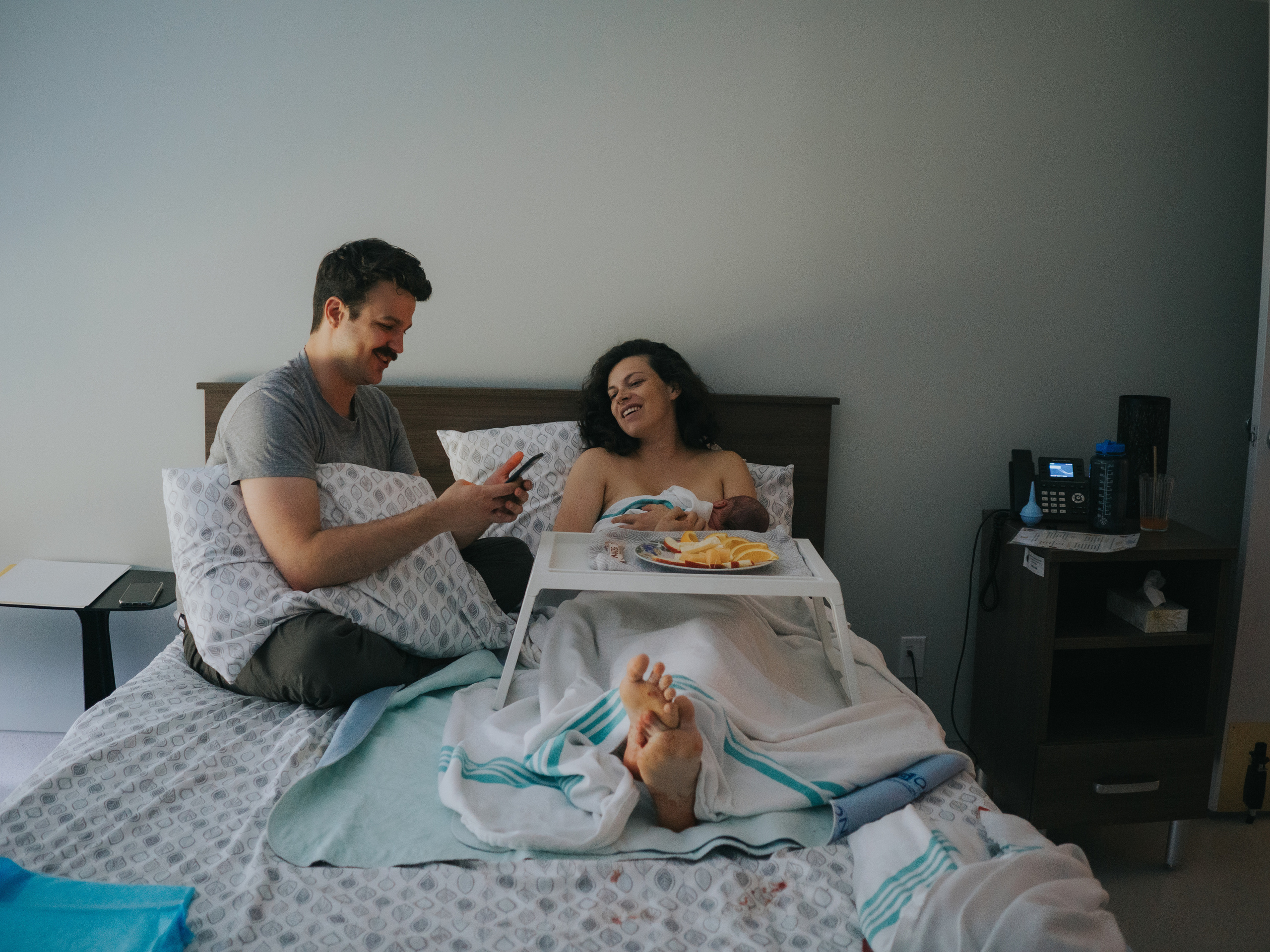 Montreal Birth Photographer — how does birth photography work?. Wedding and Family Photography Montreal Muriel Oe Photo