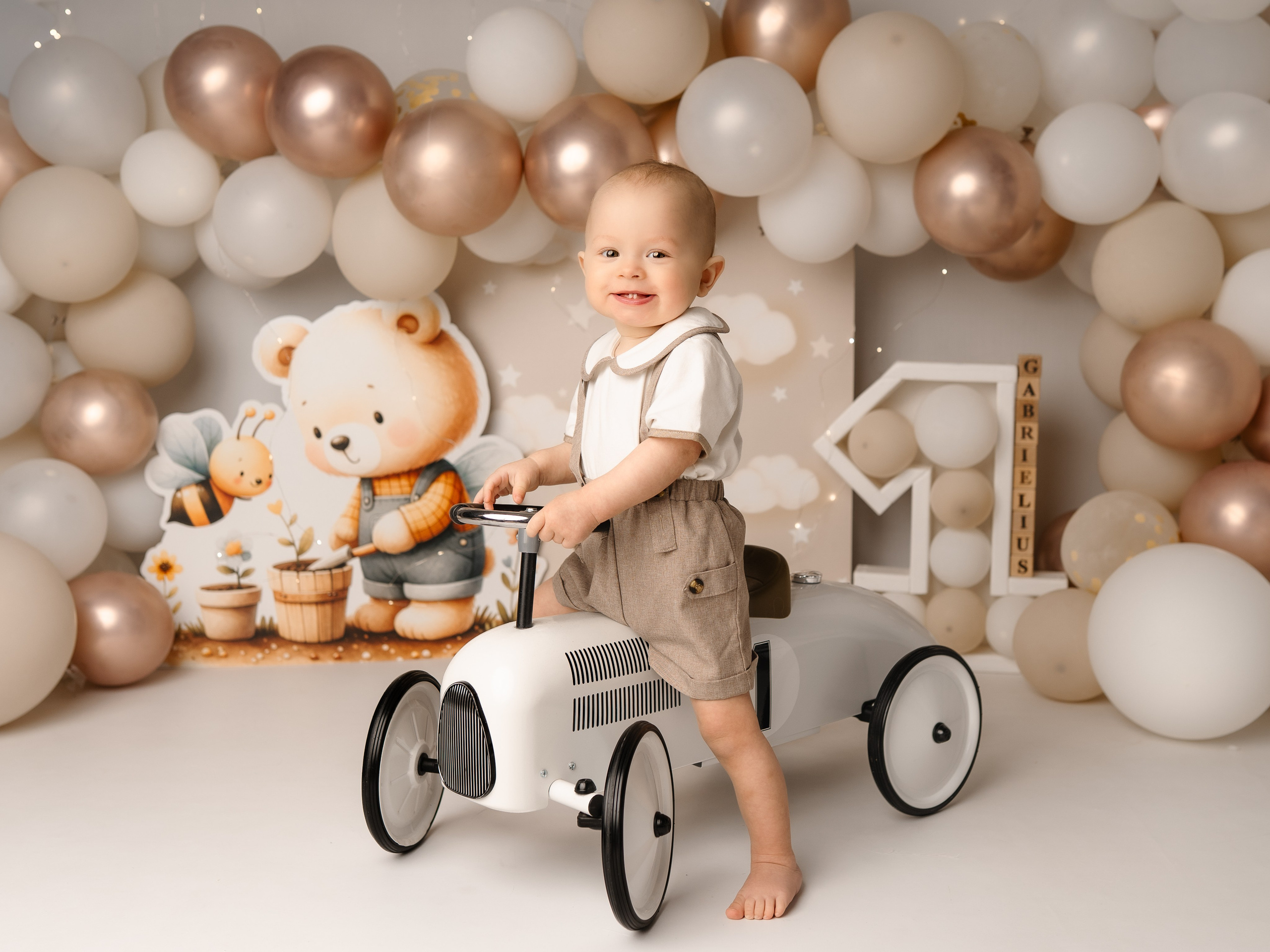 Esu Aleksandra naujagimių ir kudikių fotografė iš Vilniaus