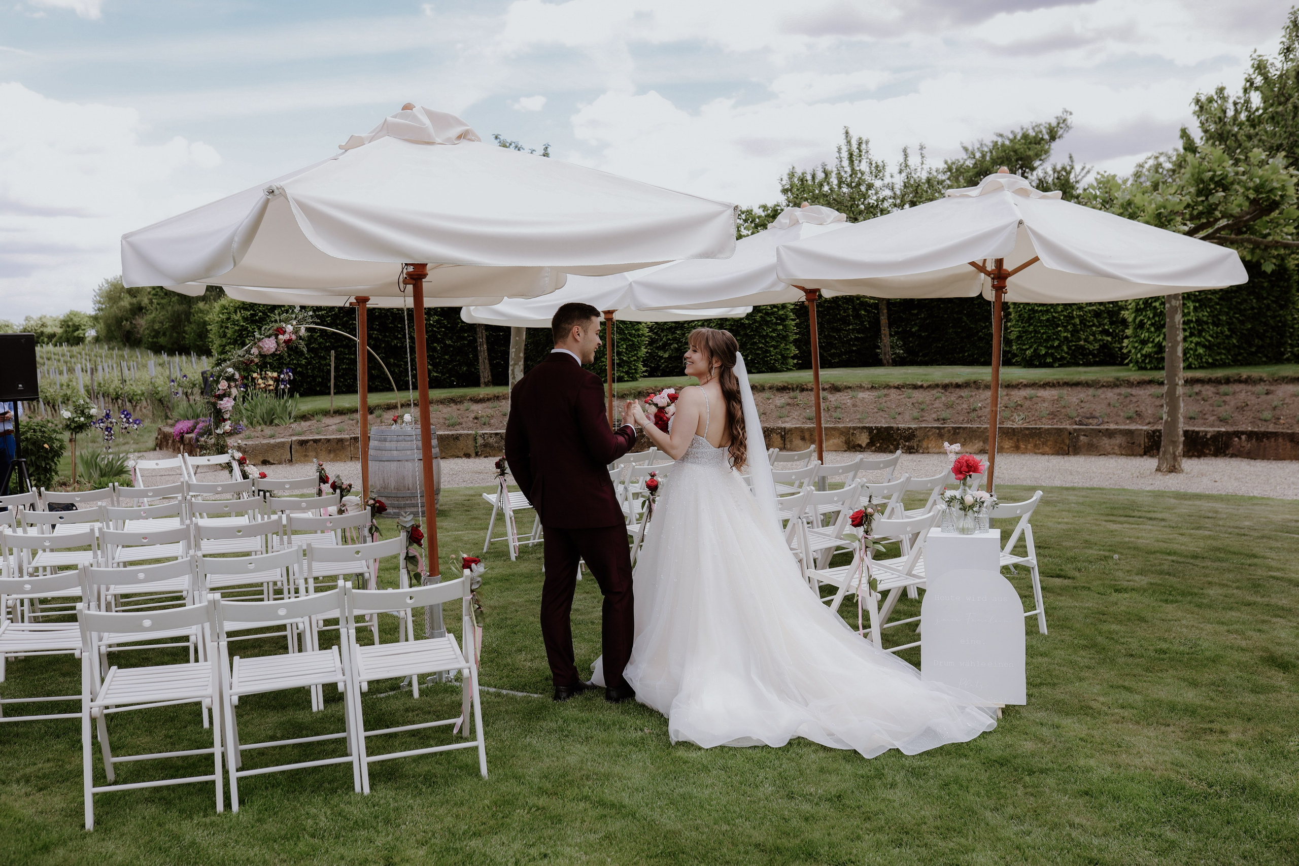 Ja-Wort unter freiem Himmel im Netts Landhaus – Hochzeit in der Pfalz