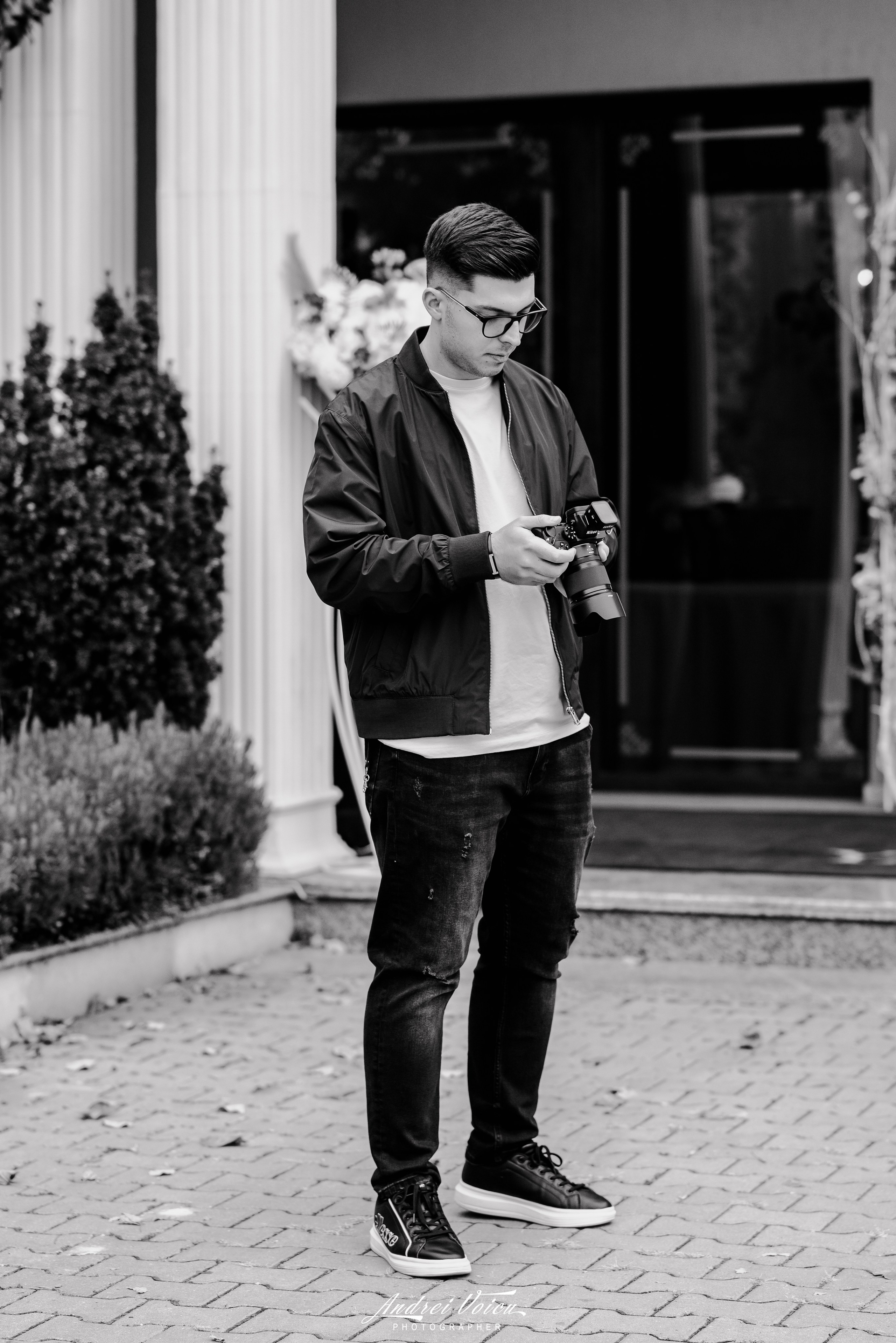 Contact. Andrei Voicu Fotograf. Povești nescrise, surprinse atent