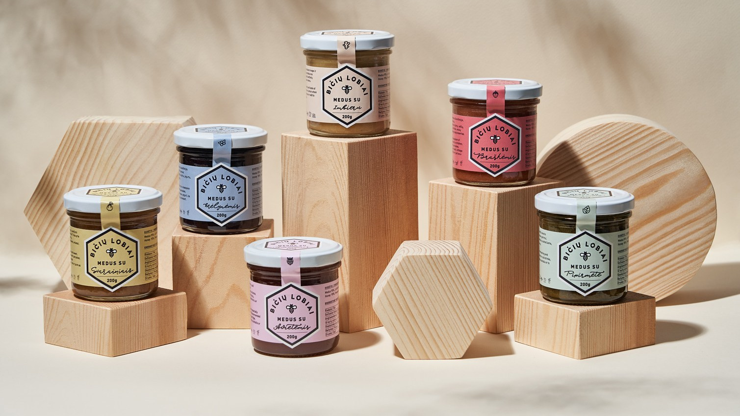 Apie 3D dizainą. Boutique 3D product pack-shot Studio