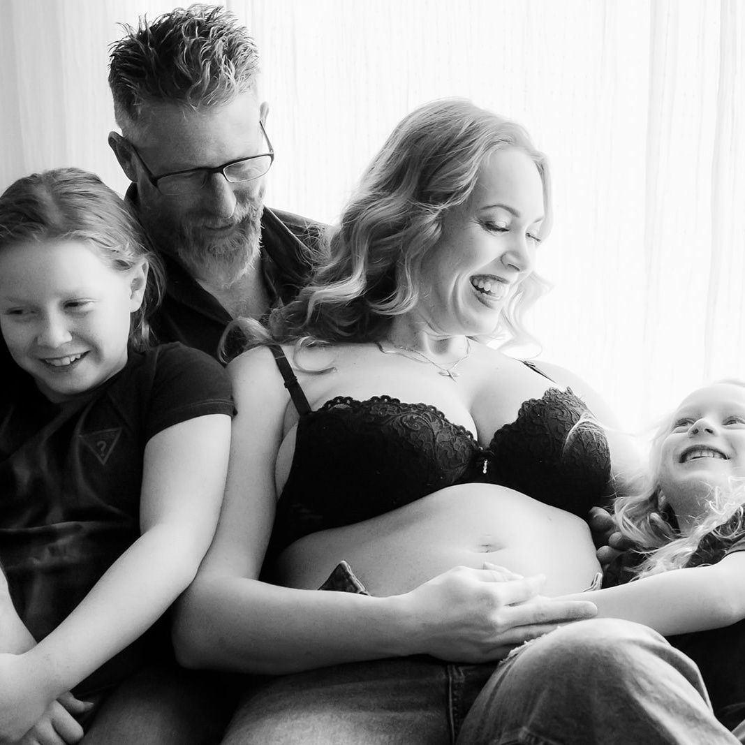 Mini sessions 2026 Alliston Ontario. Portrait and Personal Brand Photographer in Simcoe County, Ontario, Bobbi-jo Stuart