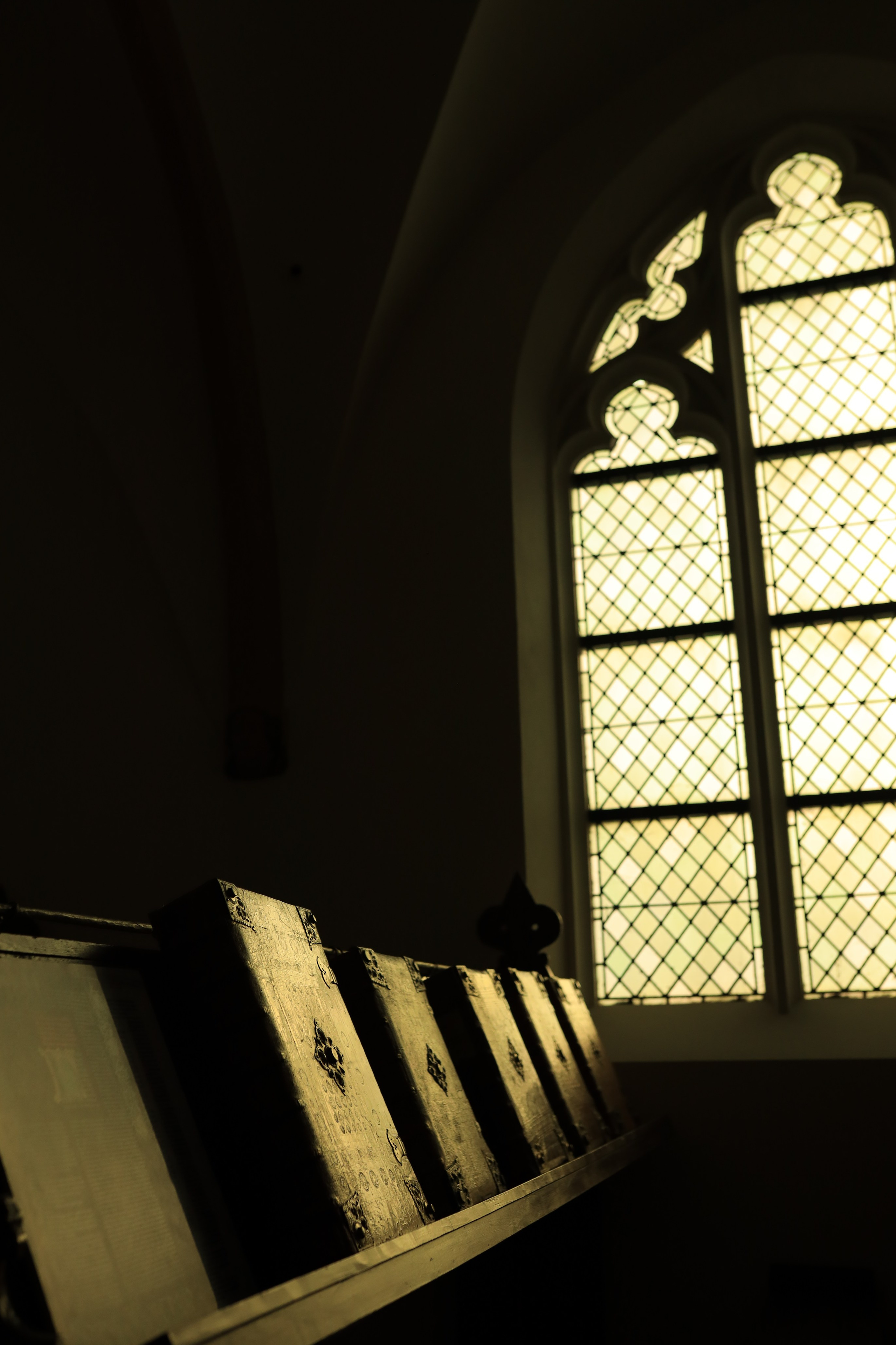 A Unique Chained Library in Zutphen: Relics Preserved to This Day. Lero Photographer and a set designer|individual custom portrait and advertising photography in Zutphen