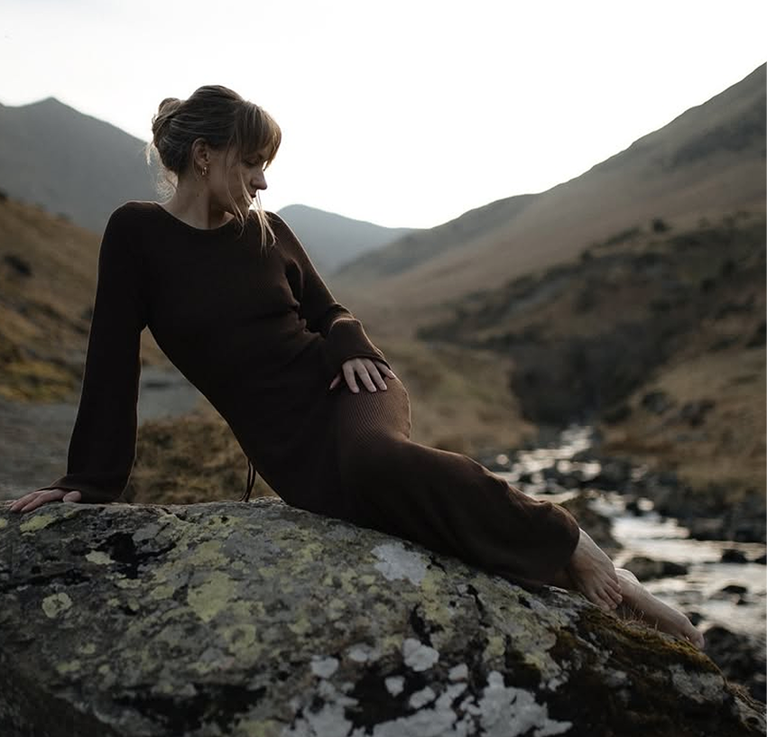 CONTACTS. Wedding and Portrait Photographer Evie Moon