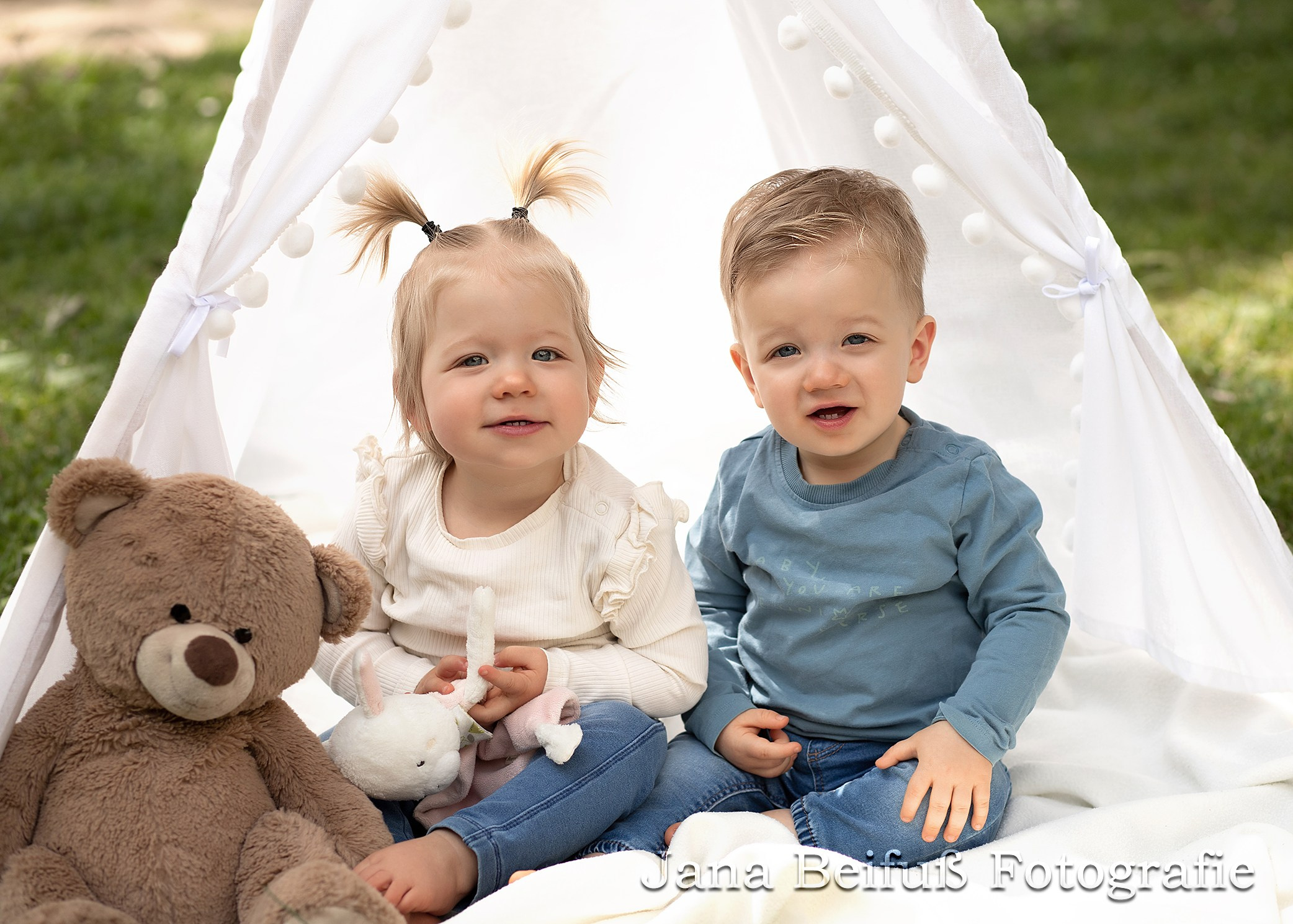 Jana Beifuß, professionelle Neugeborenenfotografin in Weißenhorn, Ulm und Umgebung, Neu-Ulm, Illertissen, Pfaffenhofen a. d. Roth