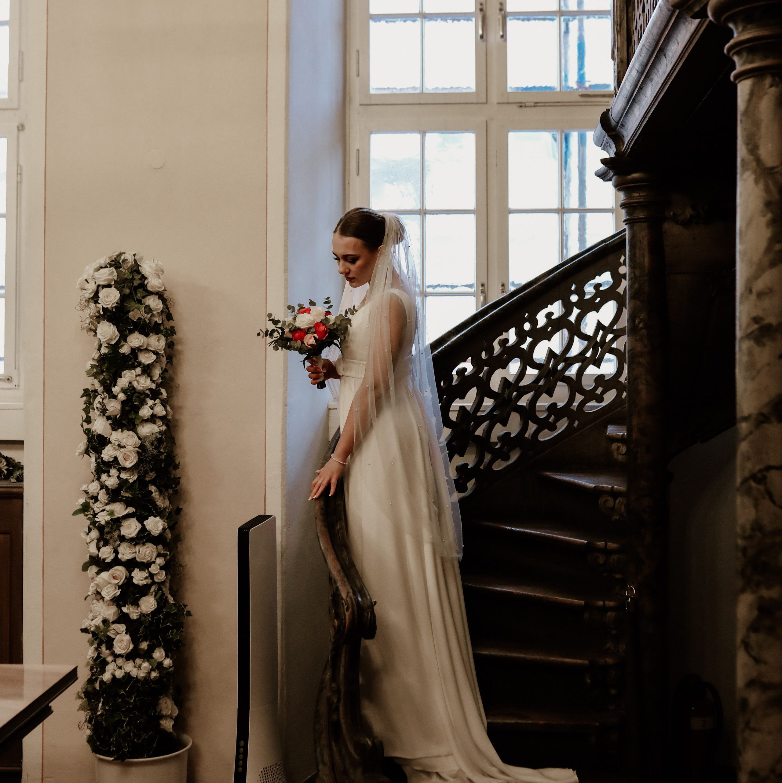 Braut und Bräutigam am Rhein in Speyer – natürliche Hochzeitsfotos Pfalz