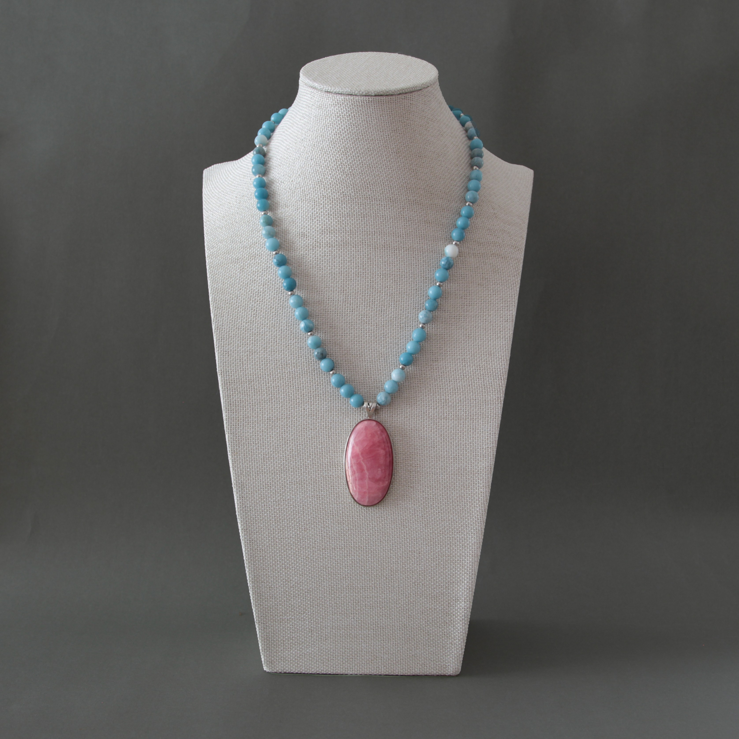 Modern Jewelry. Современнные и актикварные украшения в Барселоне, Москве и Санкт-Петербурге