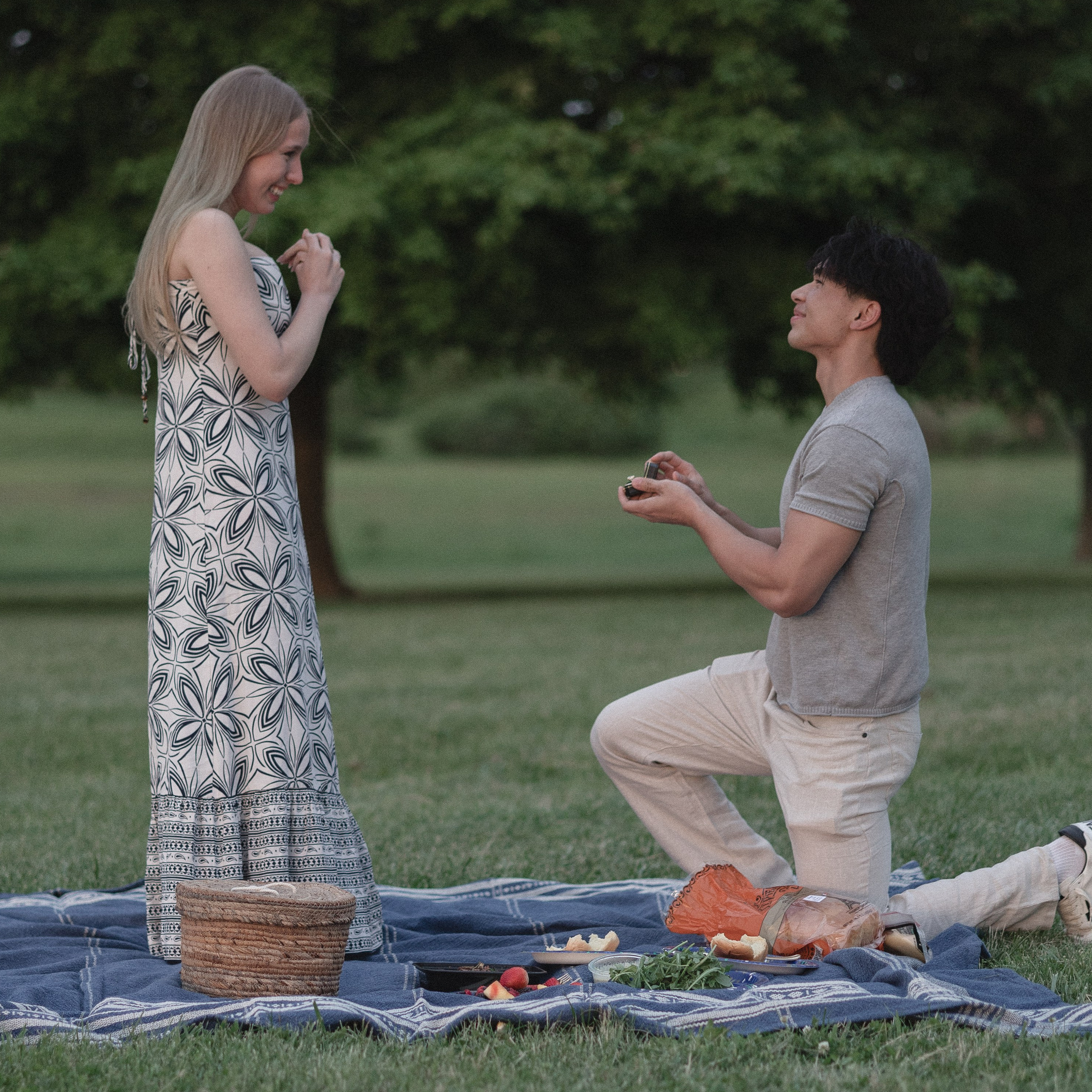 Proposal Photographer Columbus Ohio | Kovyphoto Surprise proposal photographer in Columbus, Ohio. Proposal Photographer Columbus Ohio | Kov