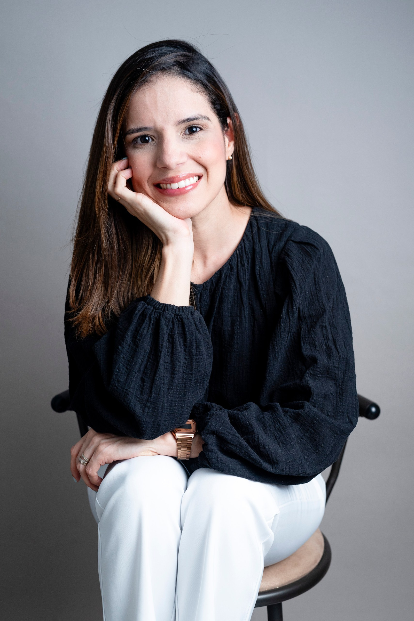 Tu foto profesional está saboteando tu carrera. Professional wedding, pregnancy and families photographer in Bogotá | Victor Rivera