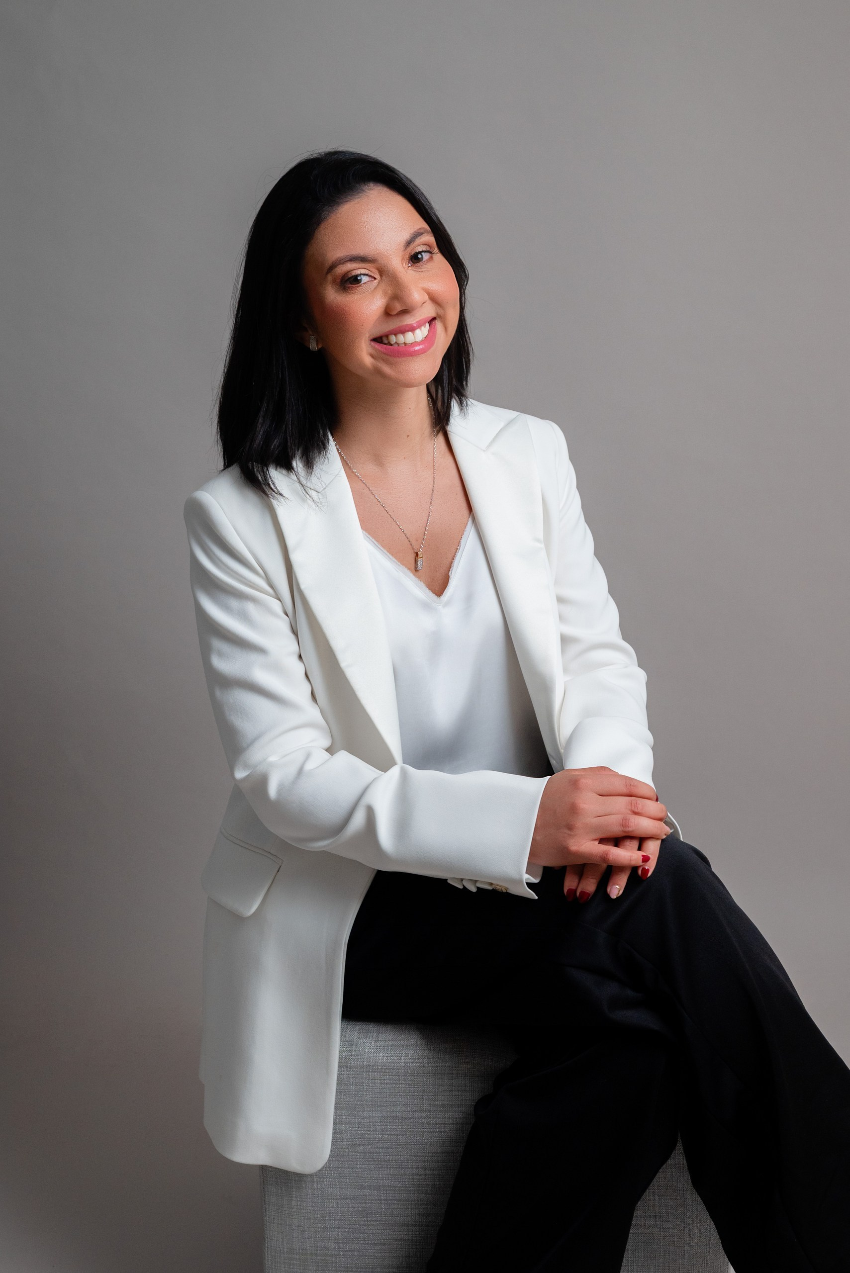 Tu foto profesional está saboteando tu carrera. Professional wedding, pregnancy and families photographer in Bogotá | Victor Rivera