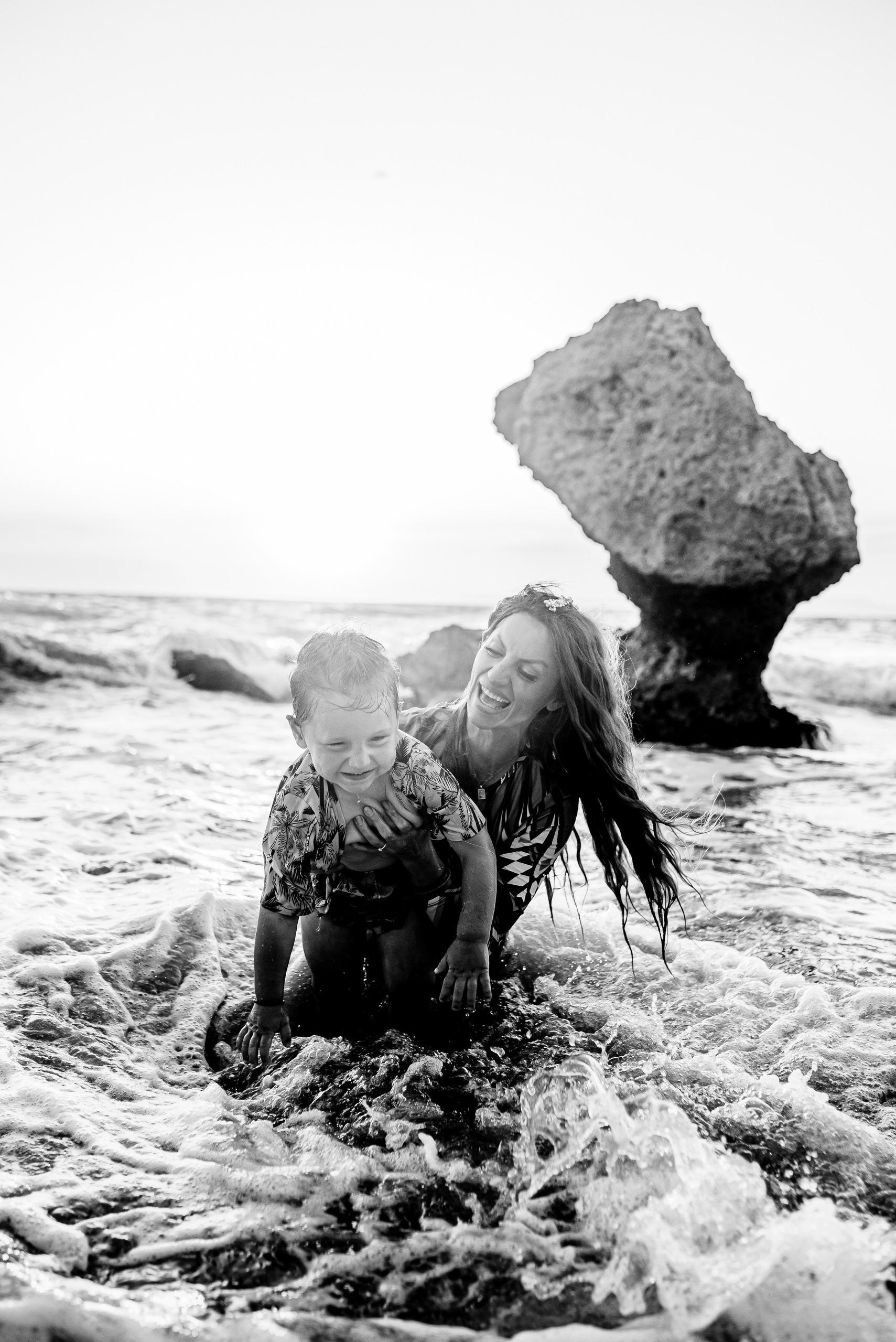 Οικογενειακή φωτογραφίση σε παραλία της Ρόδου. WELCOME