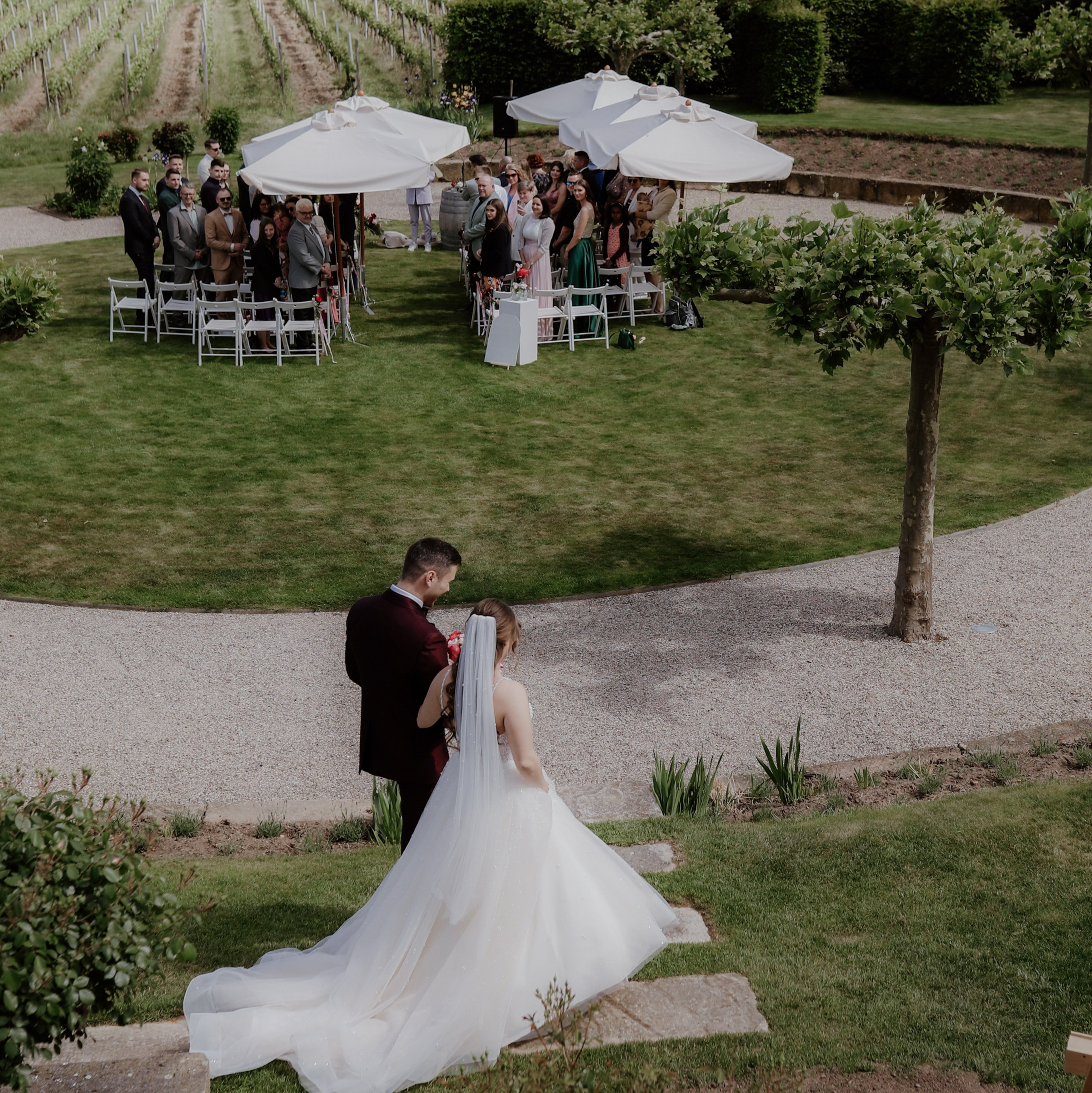 Emotionale Momente während der Trauung im Netts Landhaus – Hochzeitsfotografin für freie Trauung bei Mannheim und in der Pfalz