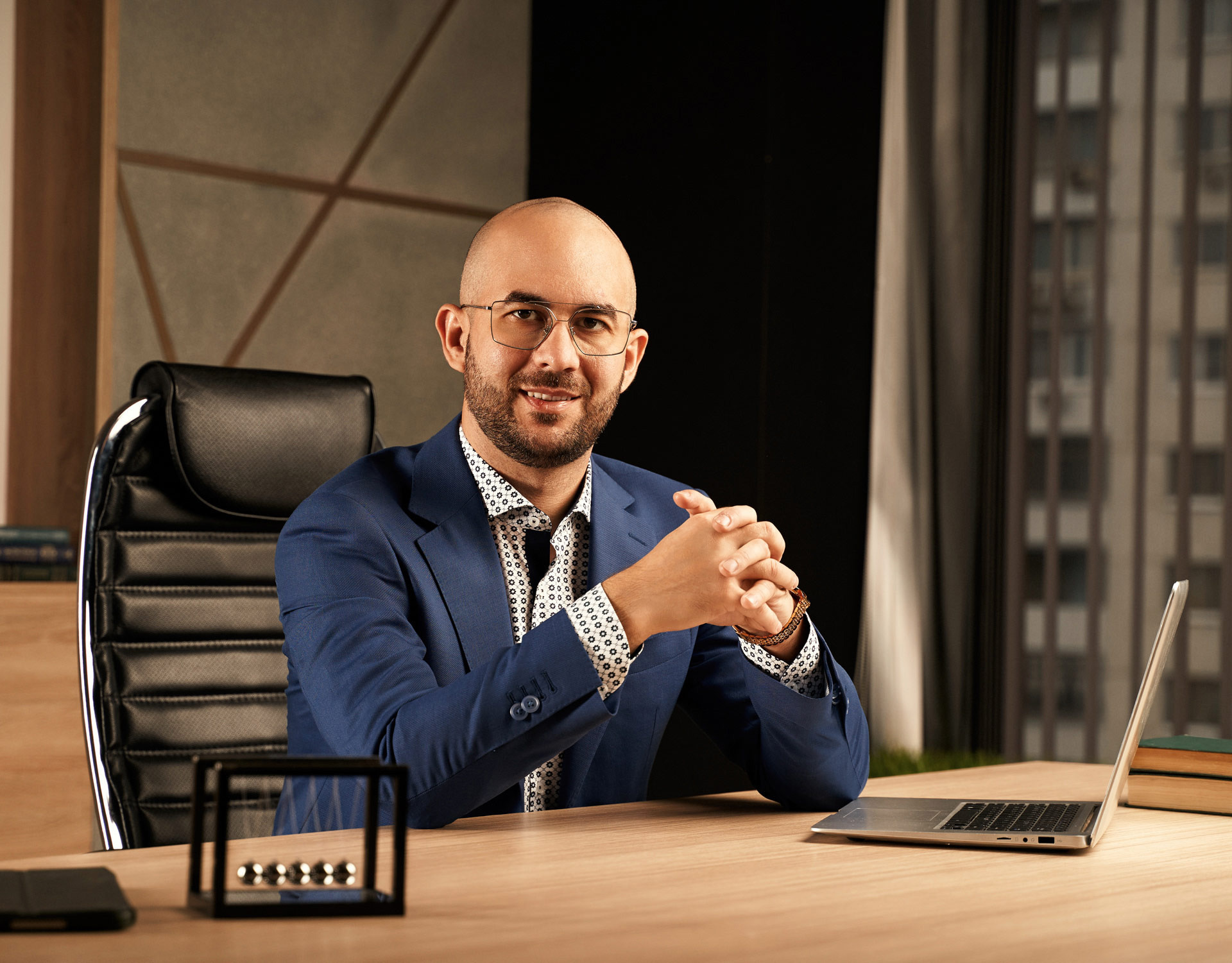 Photographer and videographer in Dubai Tim Konev