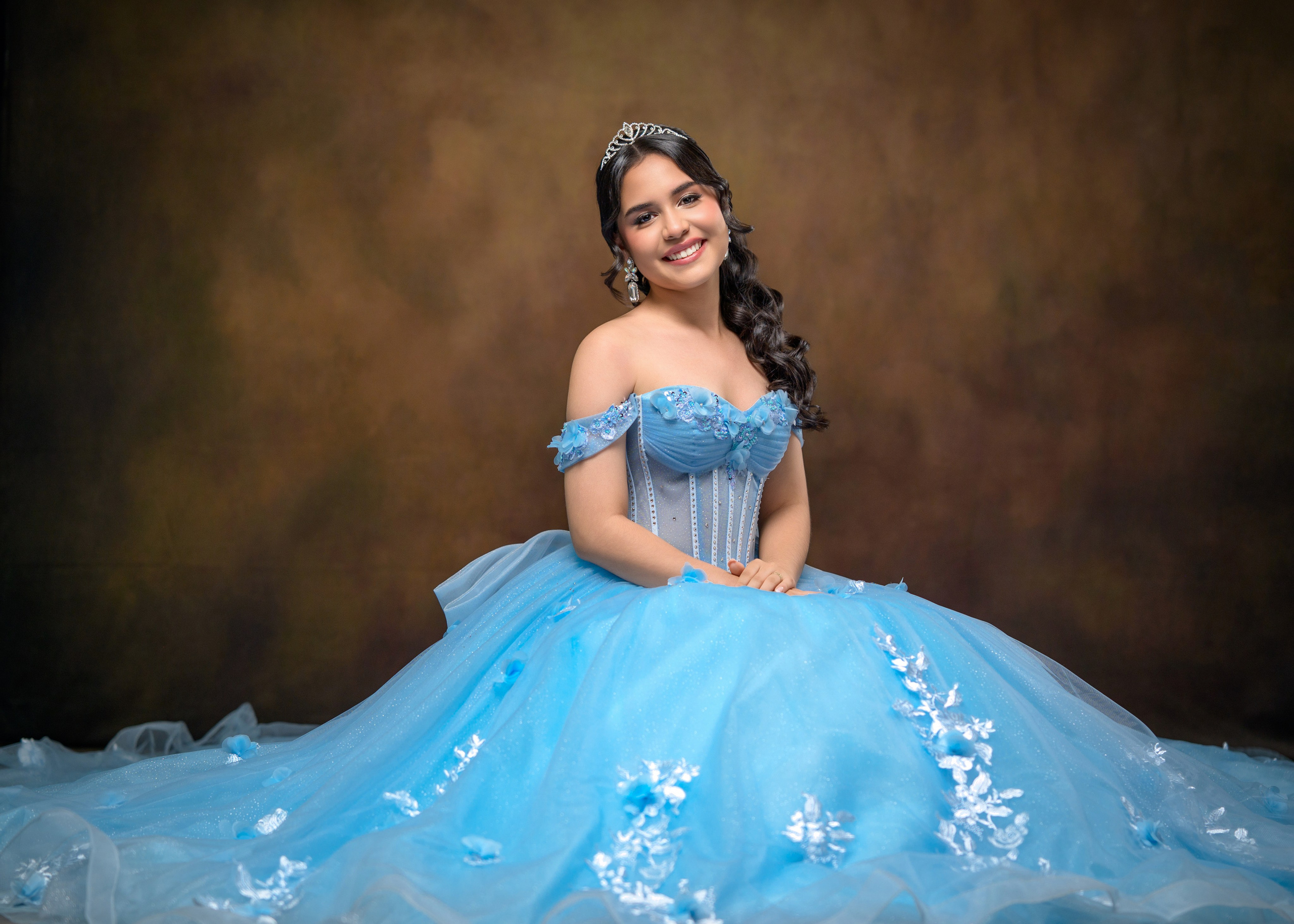 Sesión de fotos de quinceañera en estudio en David, Chiriquí — Isabella. Fotógrafo familiar, retratos. Panamá, Chiriqui. Ruslán Rusakóv