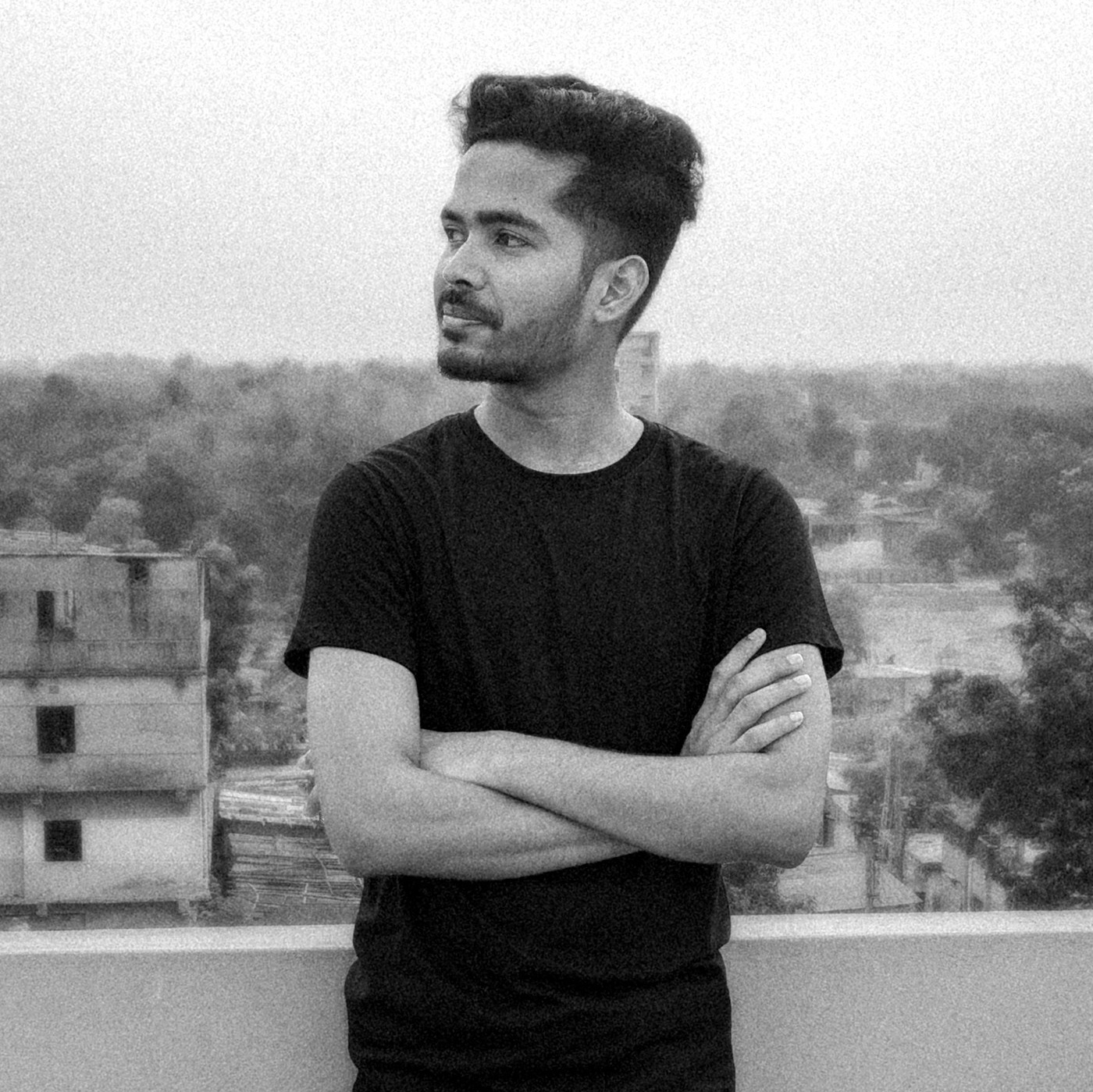 Contact. Beauty, Fashion and Editorial Retoucher