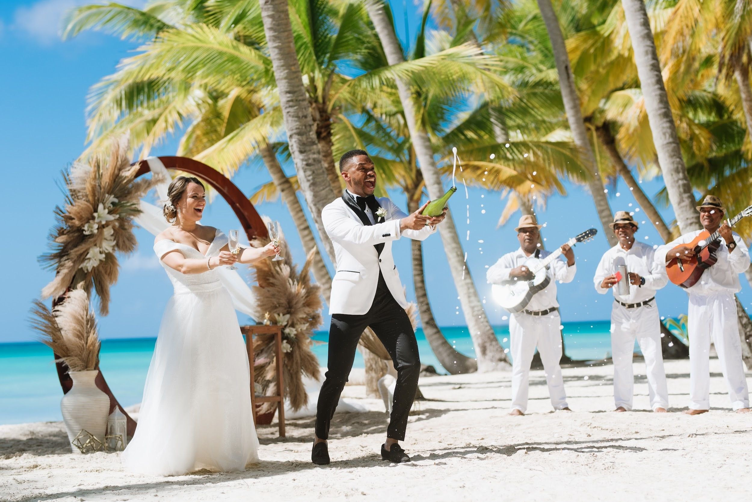 INVESTMENTS AND DISCOUNTS. Wedding Photography & Videography contenting in Tennessee and Florida