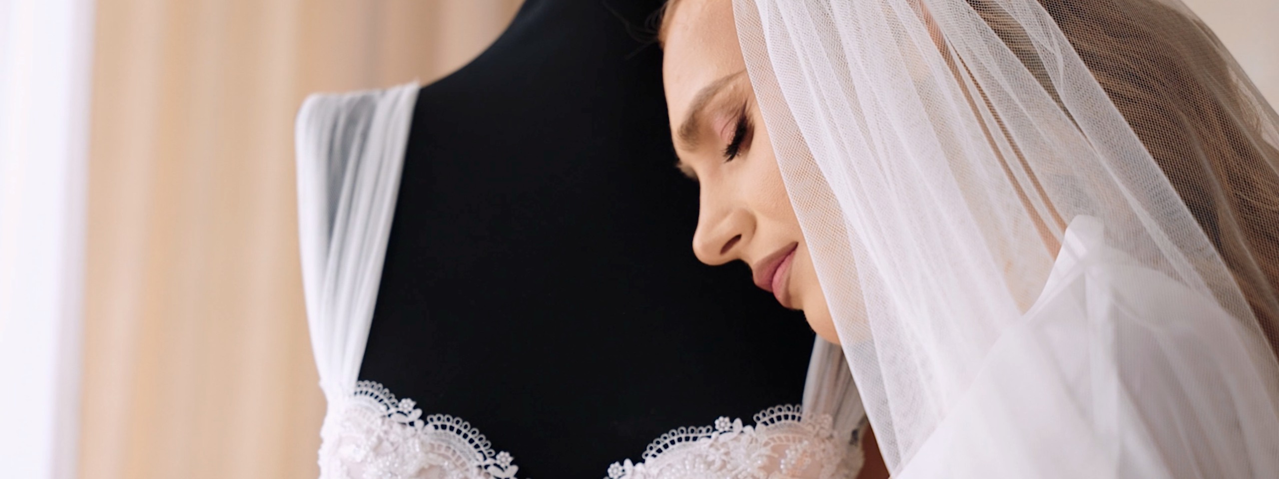 Videograf de nuntă Botosani / Iasi / Suceava. Capturăm clipe, Transmitem emoții, Creăm amintiri de neuitat!