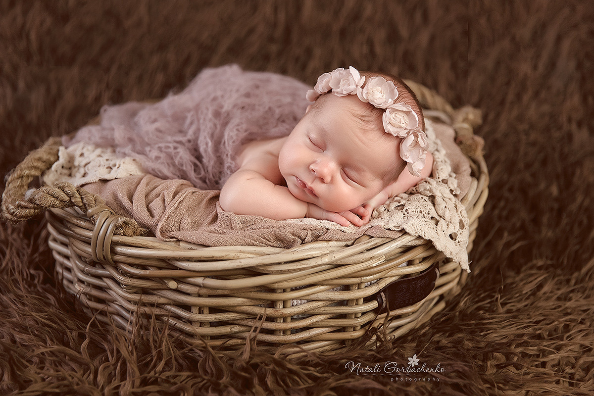 Аренда реквизиту на виїзд. Дитячий, сімейний, а також newborn фотограф і викладач у Києві Наталія