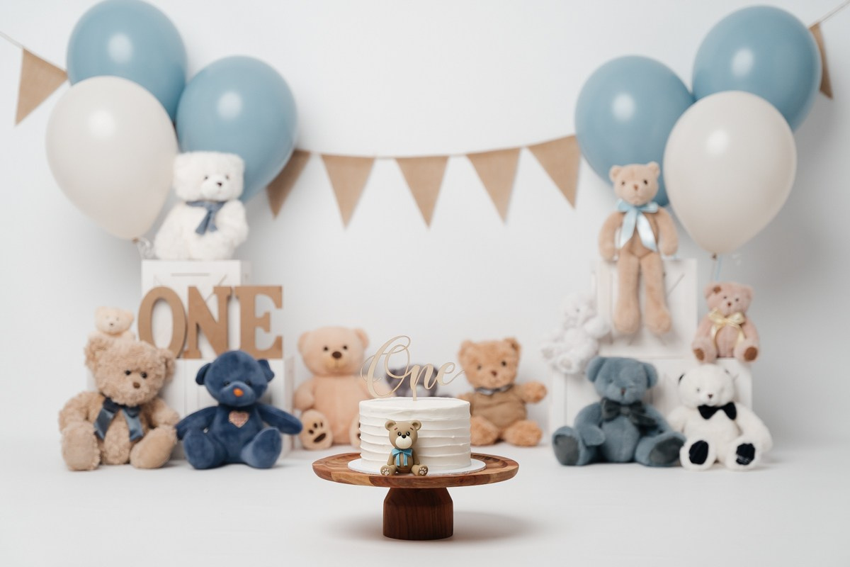 Cake Smash Themes. Newborn and family photographer. Hills District. Sydney