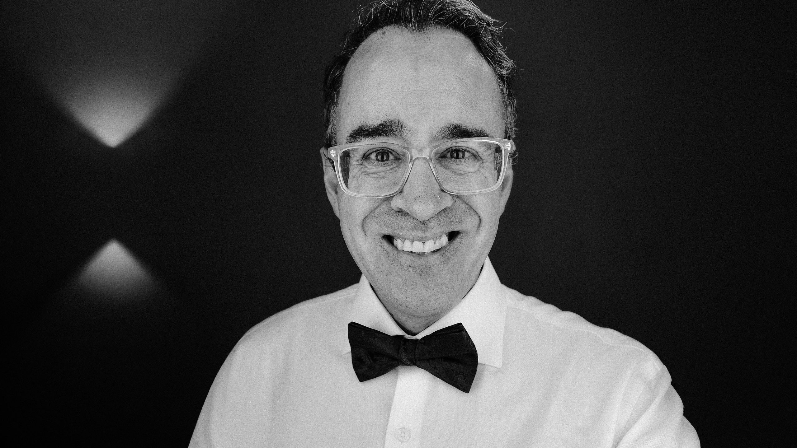 Contact & Reviews. Wedding Celebrant in Mallorca Iban Collin