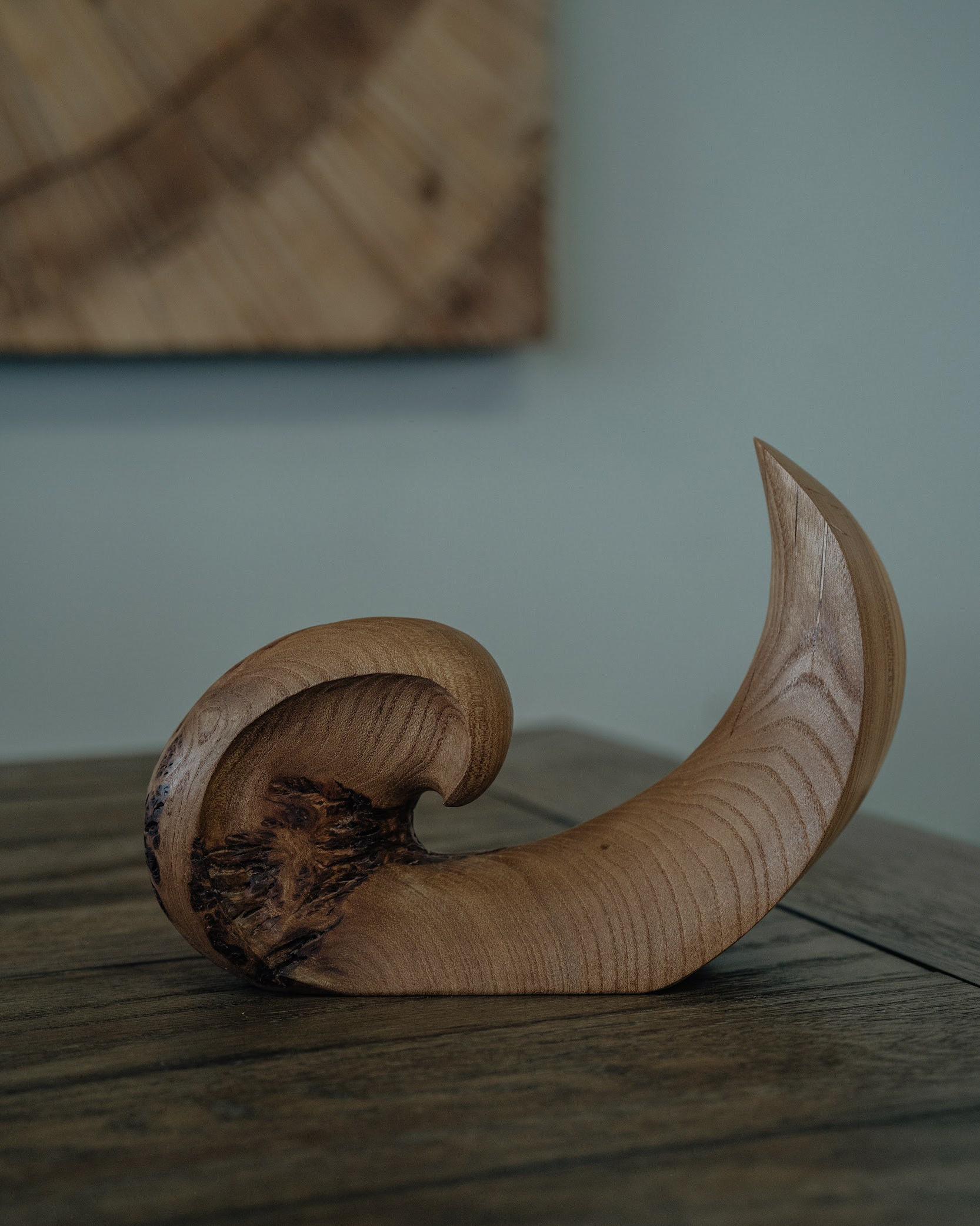 Цунами. Резьба по дереву. Уникальные декоративные скульптуры для интерьера