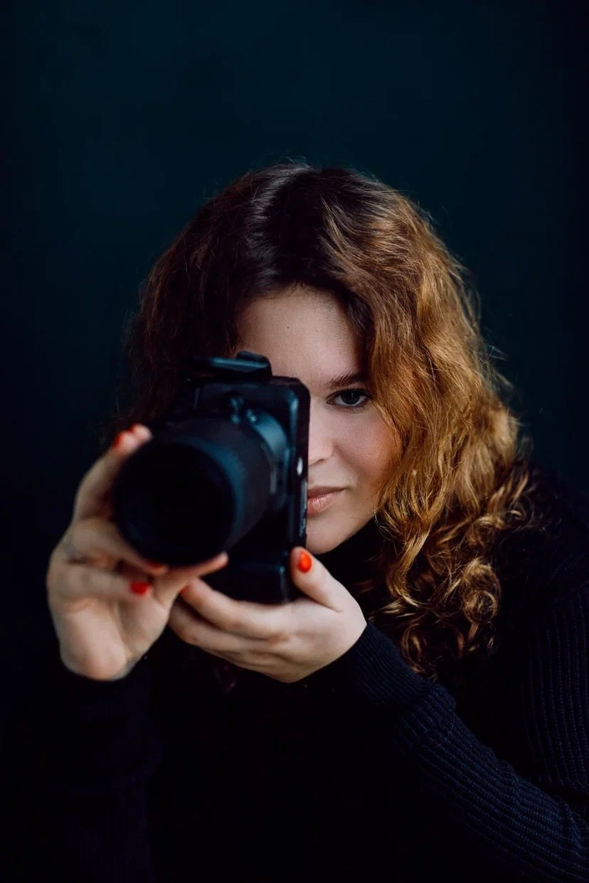 Contact. Ellen Litvinova photography