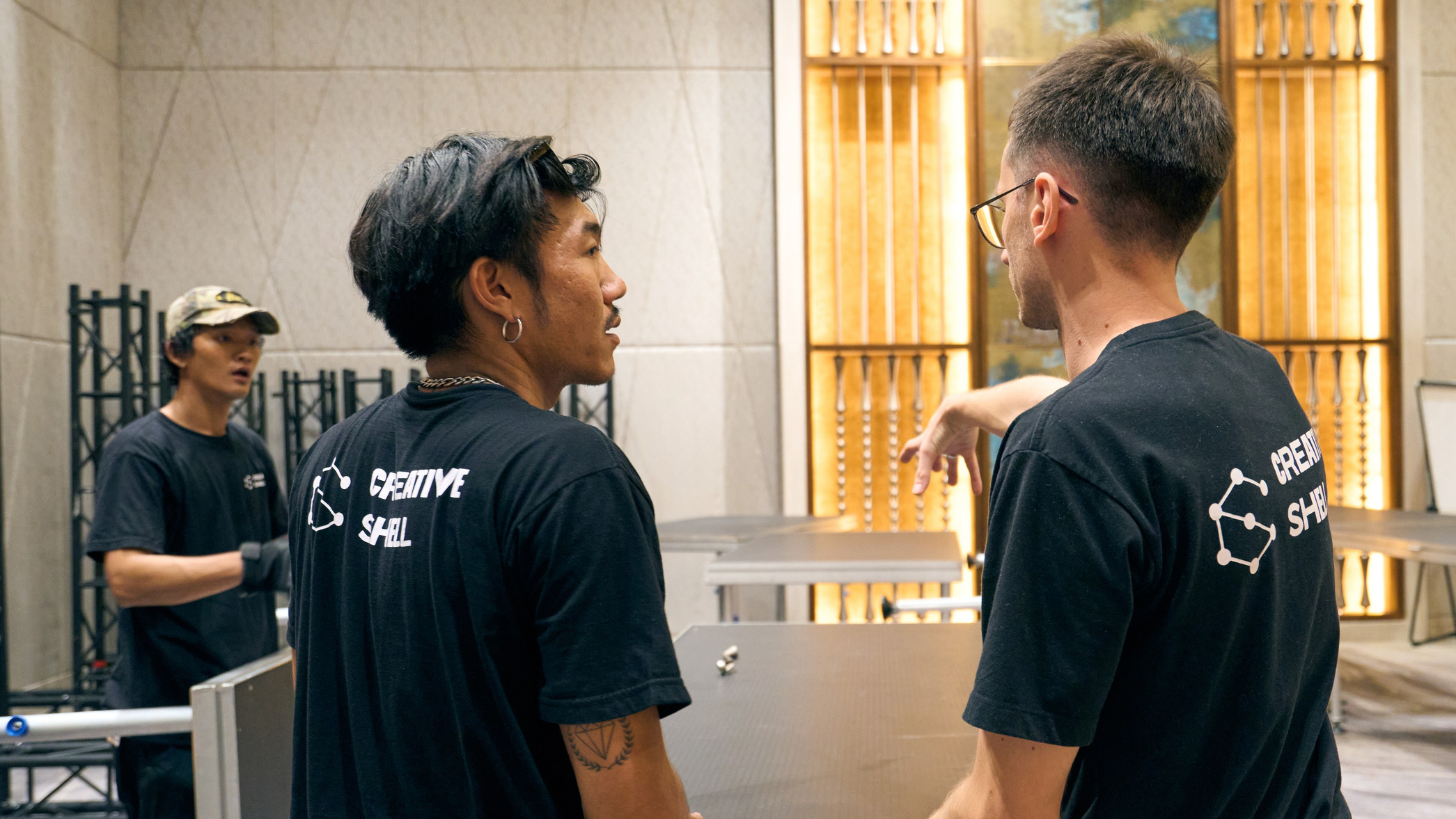 We manage the entire process, from developing installation plans and timelines to overseeing the performance of all systems during the event. We handle all technical details and ensure the reliable operation of equipment, delivering an event that meets the highest standards.