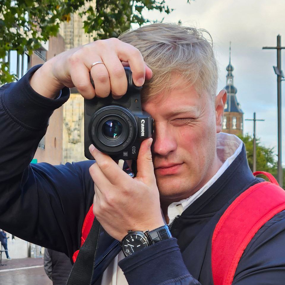 Contacts. Photographer Andrey Nekrasov