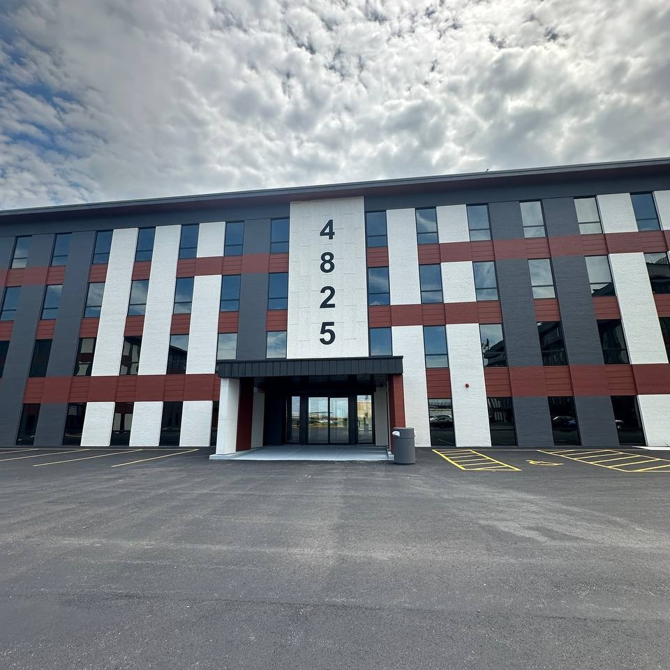 SHOOT IT YOURSELF — SELF PORTRAIT STUDIO IN CHICAGO