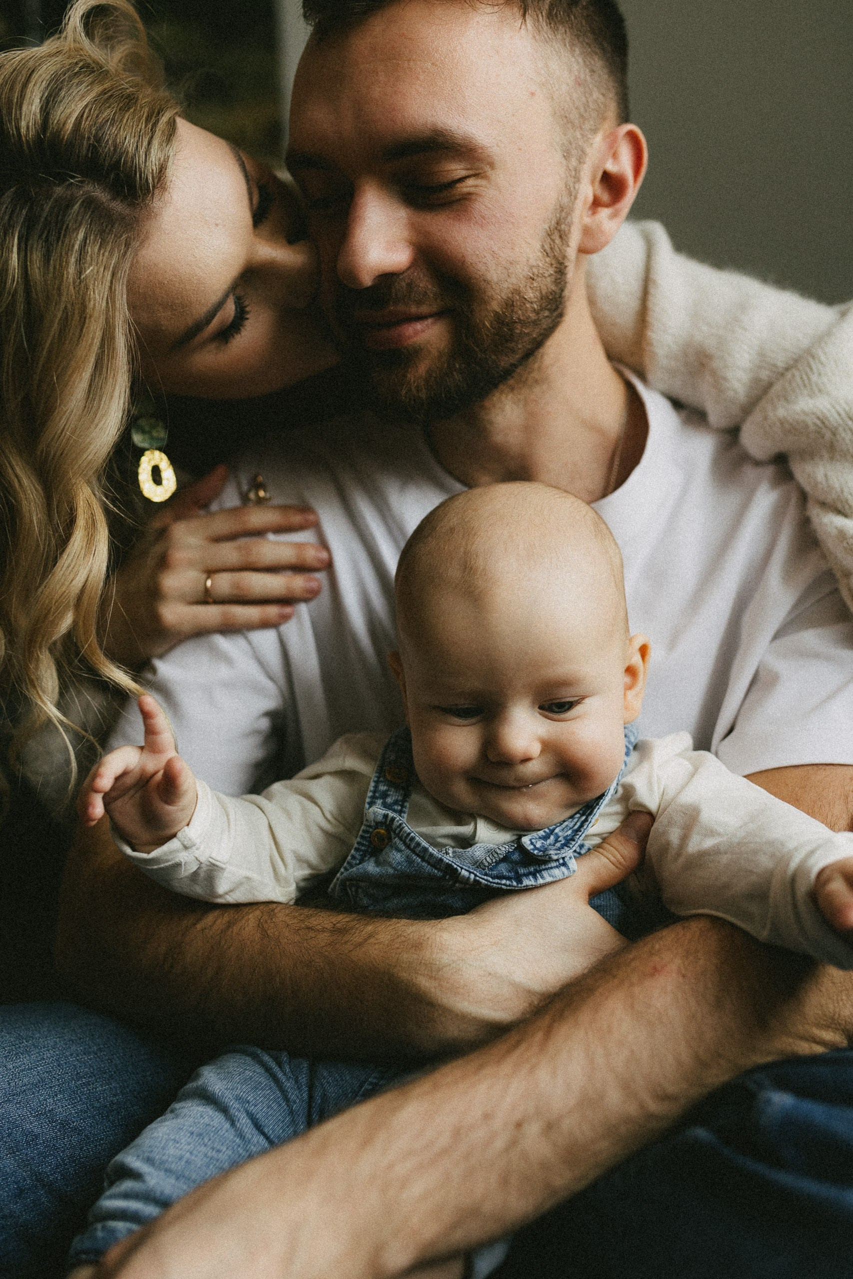 IETEIKUMI ĢIMENES FOTOSESIJAI MĀJĀS
